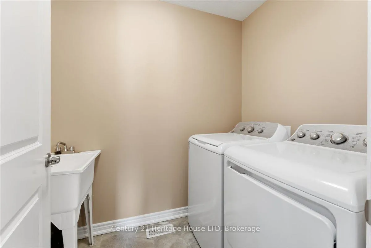 Photo 23 of 125 Clare Avenue, Welland, Coyle Creek — HOMEH