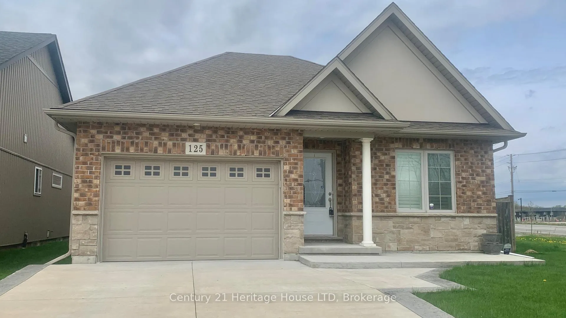 Photo 1 of 125 Clare Avenue, Welland, Coyle Creek — HOMEH