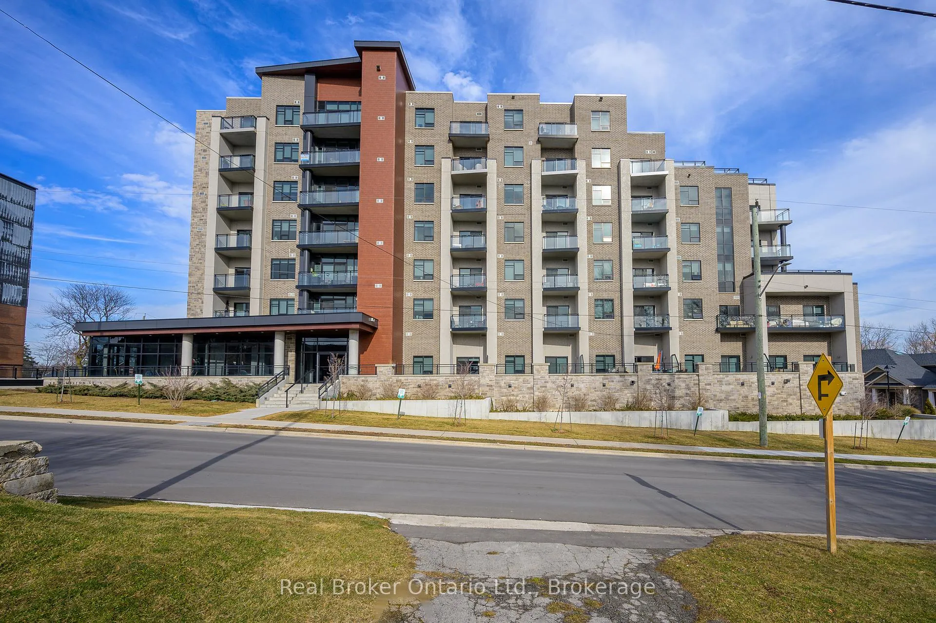 Photo 1 of Unit 107, 30 Hamilton Street S, Hamilton, Waterdown — HOMEH