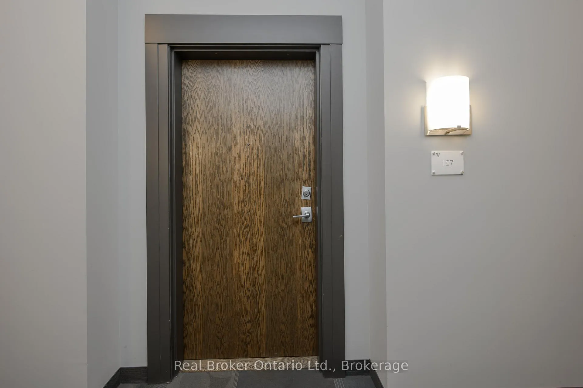 Photo 6 of Unit 107, 30 Hamilton Street S, Hamilton, Waterdown — HOMEH