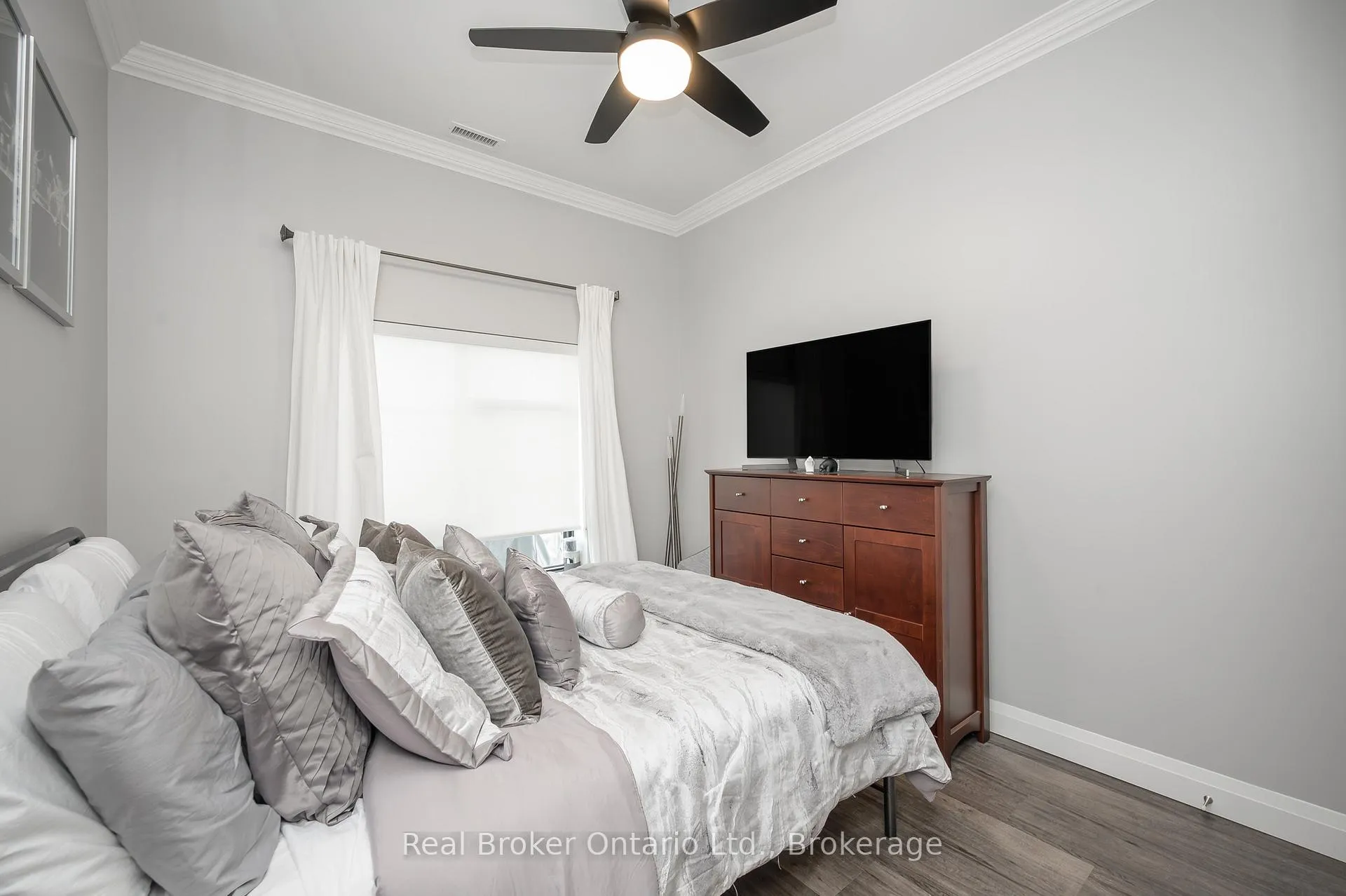 Photo 9 of Unit 107, 30 Hamilton Street S, Hamilton, Waterdown — HOMEH