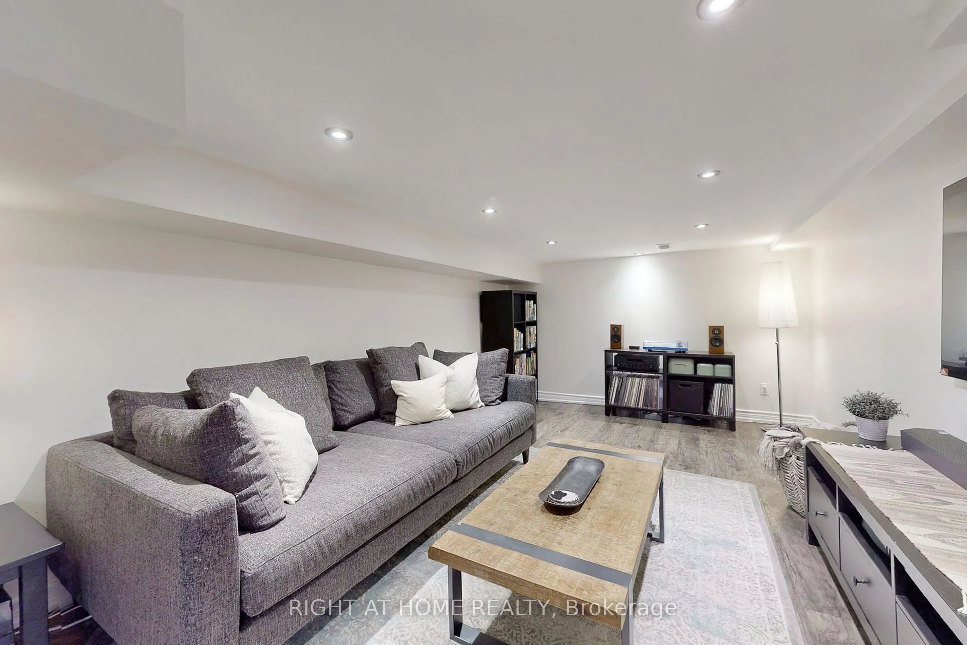 Photo 29 of 113 Logan Avenue, Toronto, South Riverdale — HOMEH