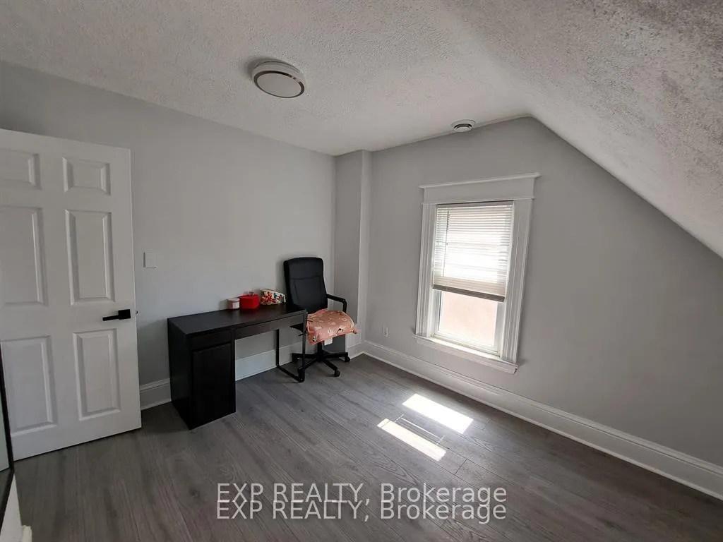Photo 10 of 41 Kent Street, Welland, Welland Downtown — HOMEH