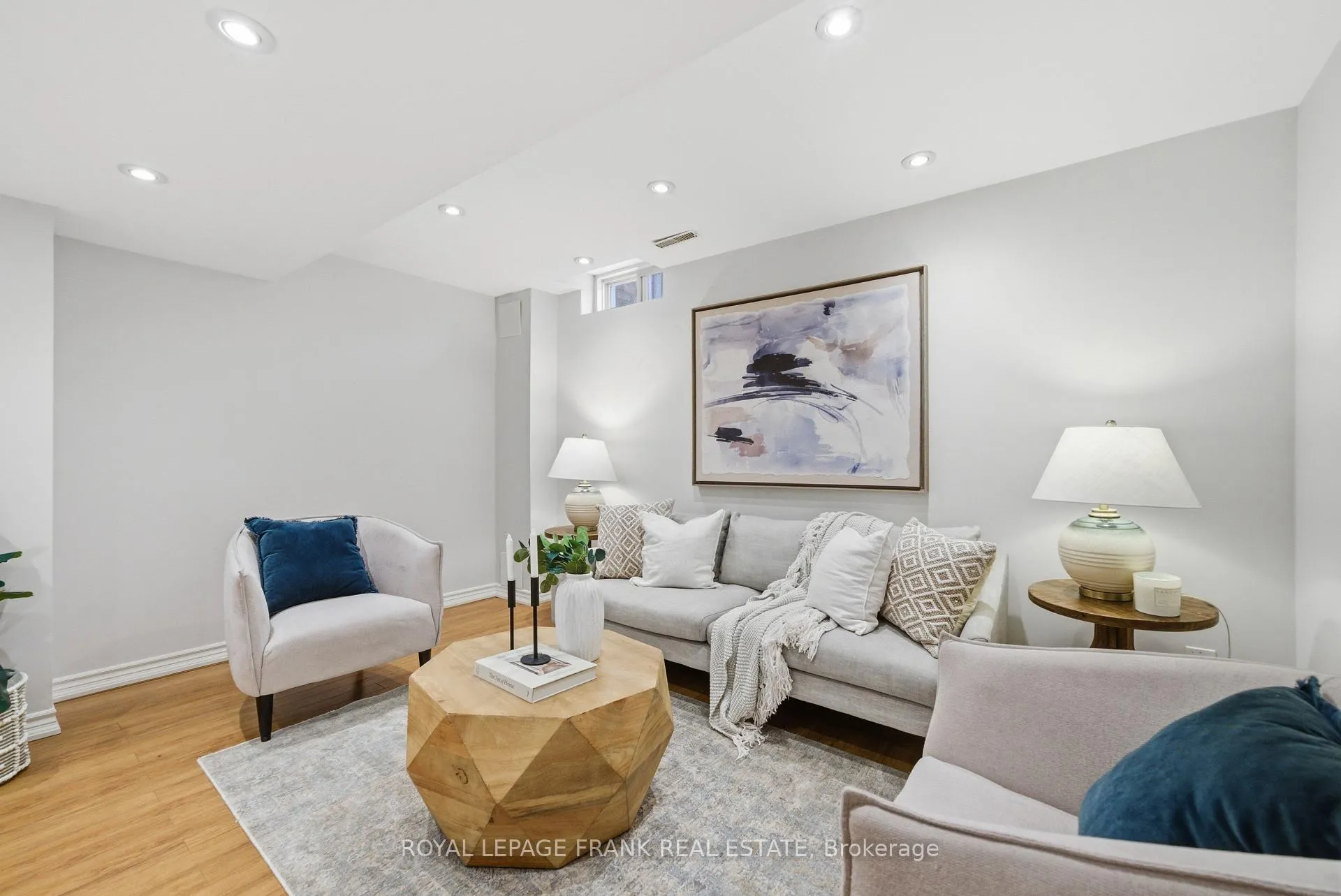 Photo 24 of 30 Westport Drive, Whitby, Pringle Creek — HOMEH