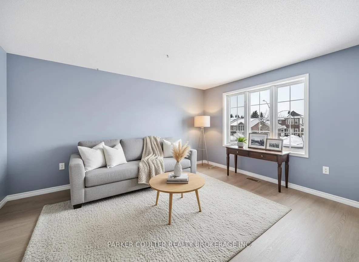 Photo 5 of 50 Wessenger Drive, Barrie, Holly — HOMEH