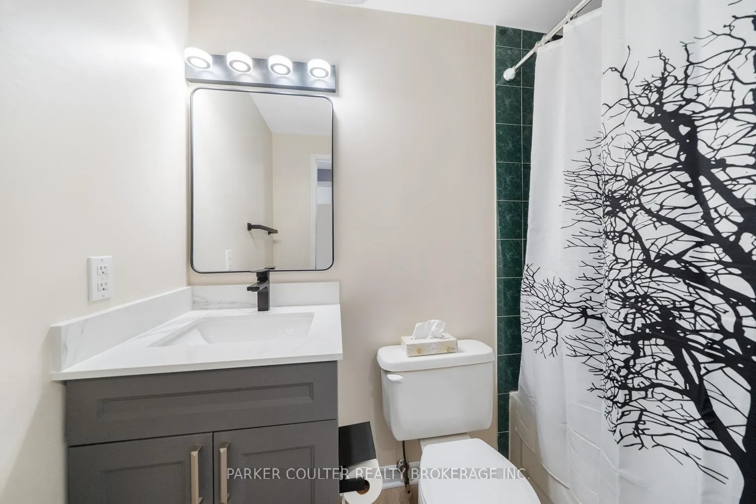 Photo 12 of 50 Wessenger Drive, Barrie, Holly — HOMEH