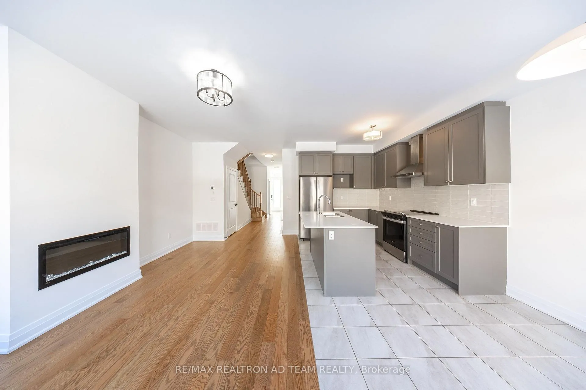 Photo 26 of 972 Crowsnest Hollow Avenue, Pickering, Rural Pickering — HOMEH