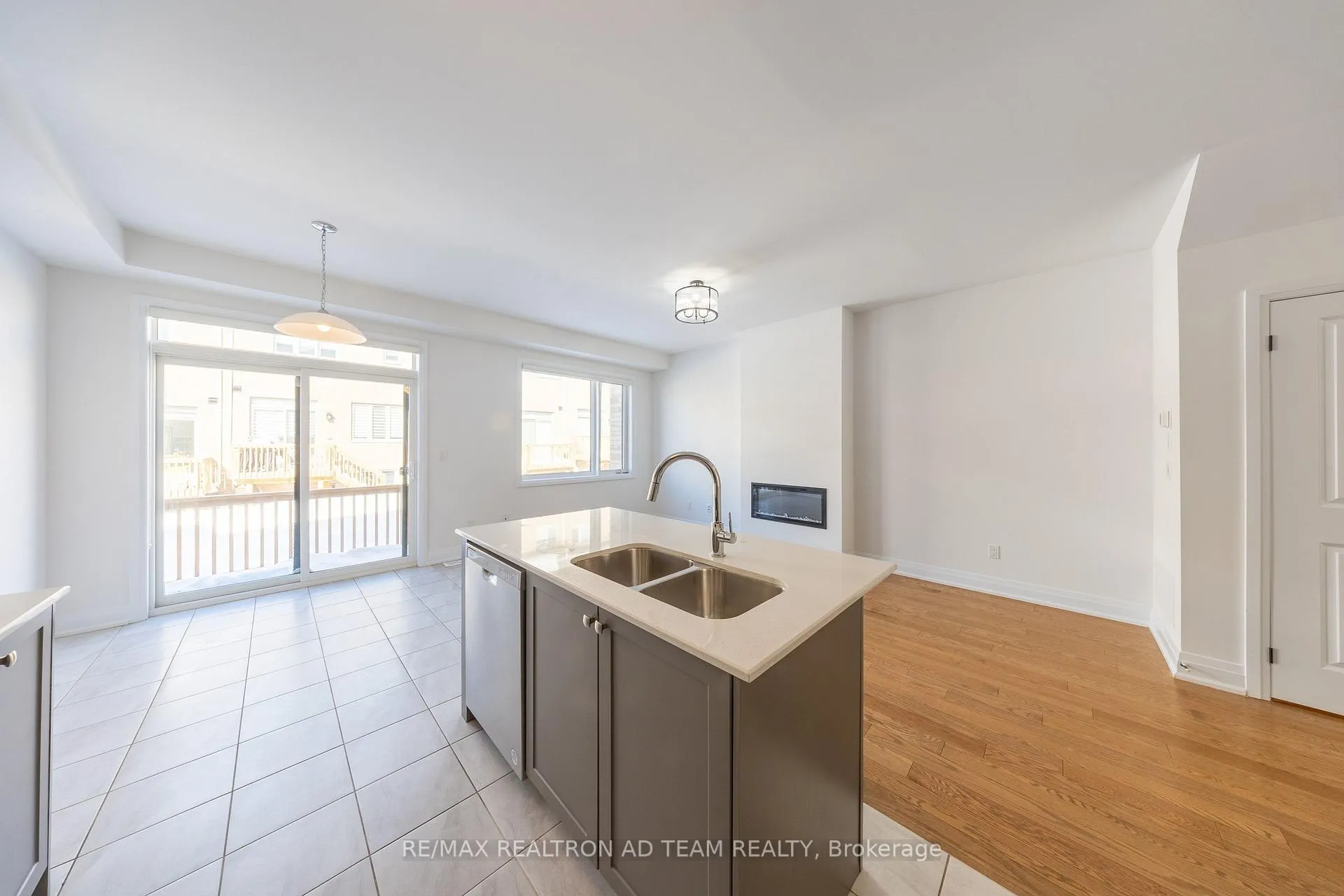 Photo 28 of 972 Crowsnest Hollow Avenue, Pickering, Rural Pickering — HOMEH