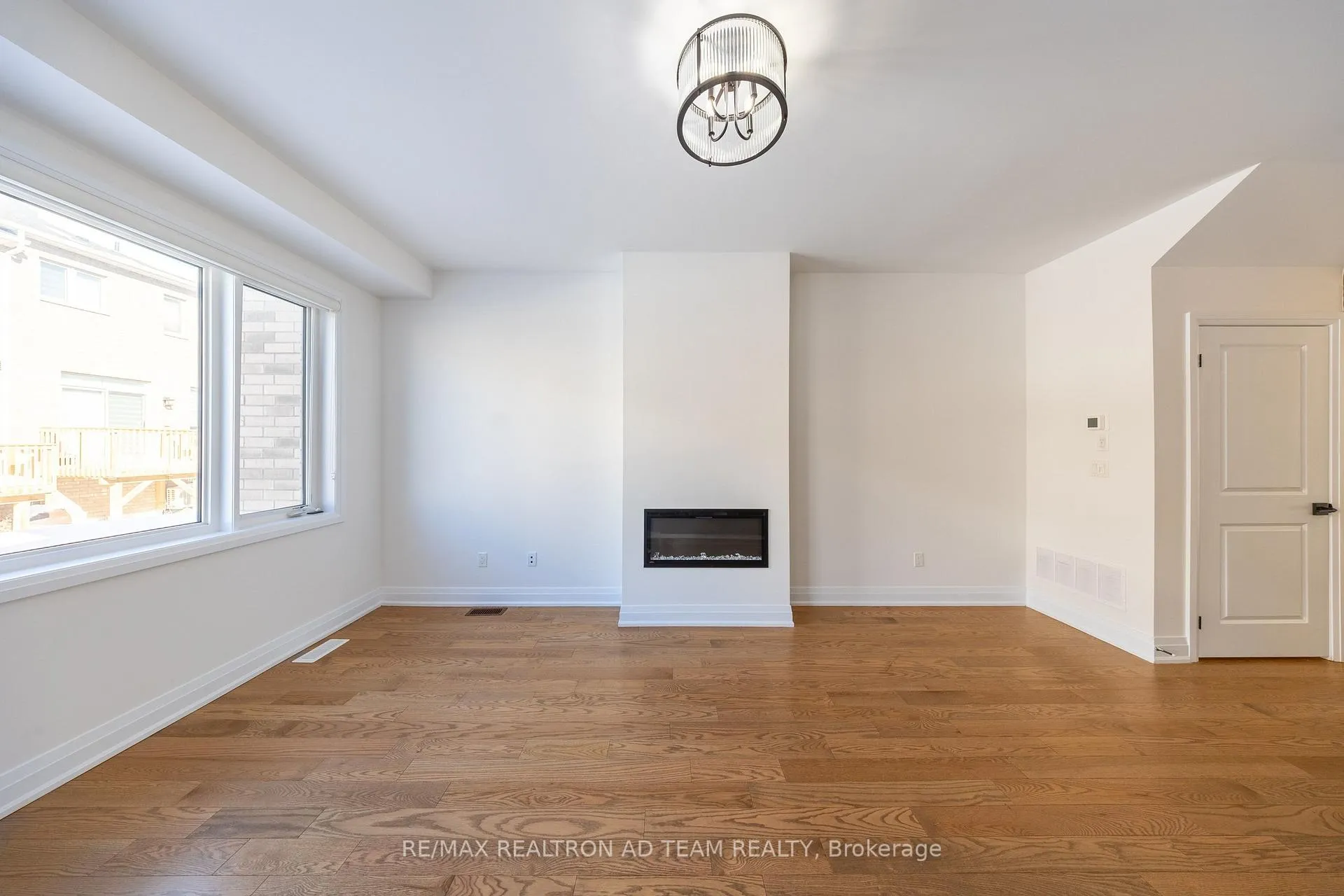 Photo 30 of 972 Crowsnest Hollow Avenue, Pickering, Rural Pickering — HOMEH