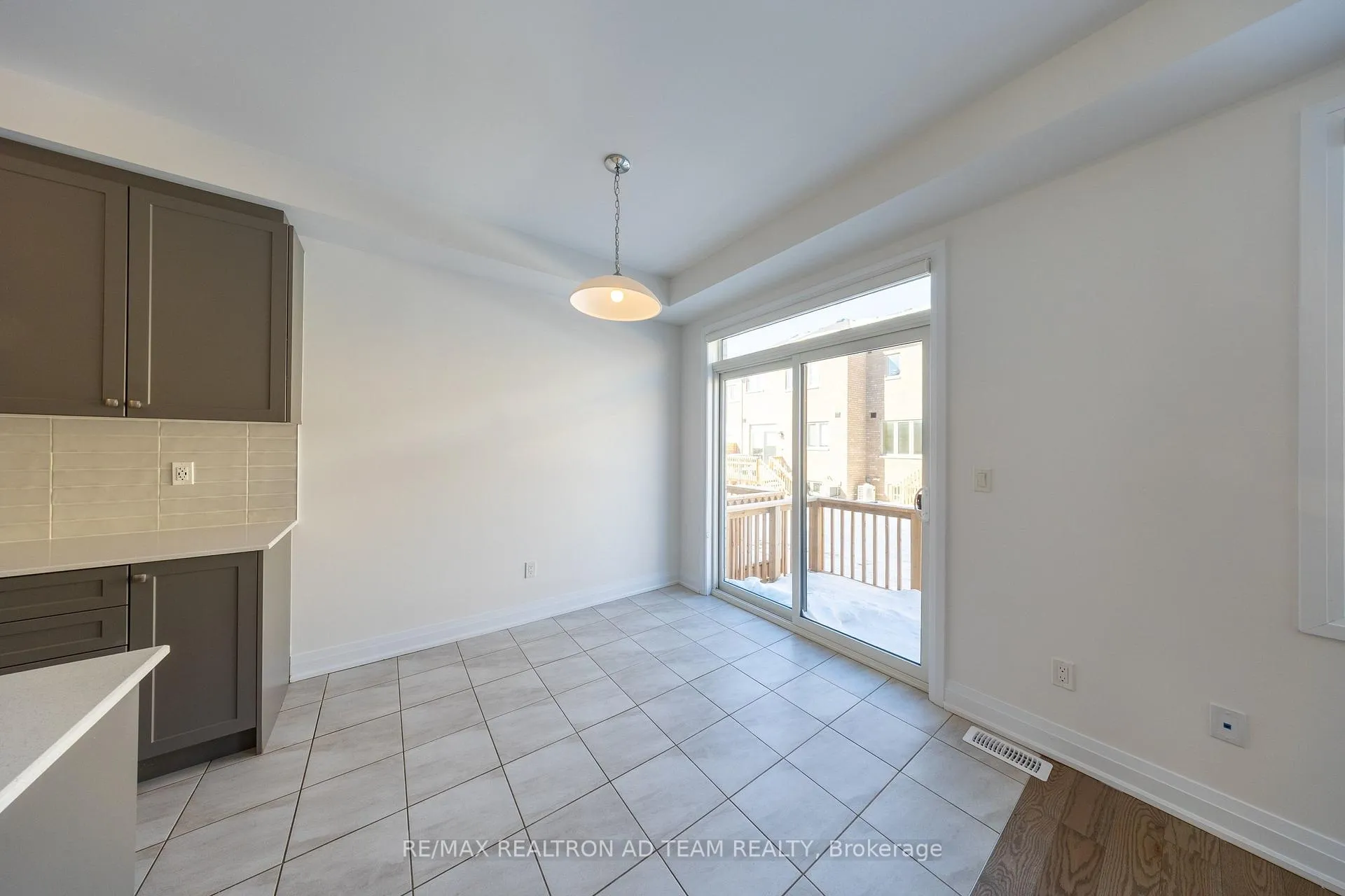 Photo 34 of 972 Crowsnest Hollow Avenue, Pickering, Rural Pickering — HOMEH
