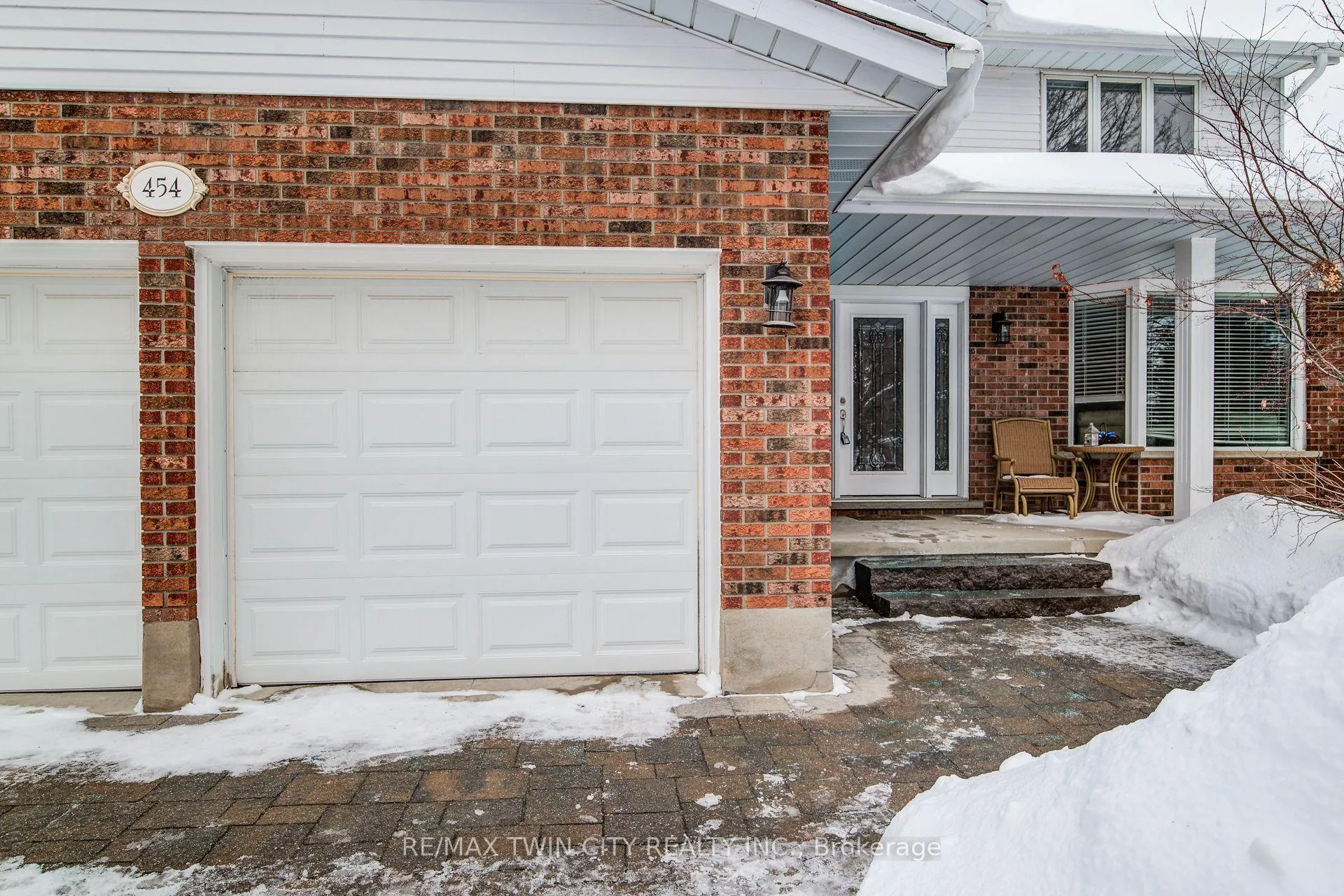 Photo 2 of 454 Kingsford Place, Waterloo — HOMEH