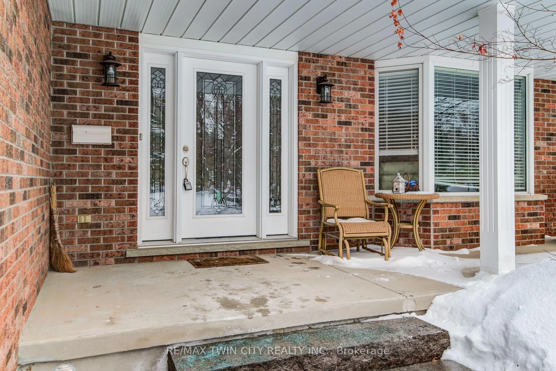 Photo 3 of 454 Kingsford Place, Waterloo — HOMEH
