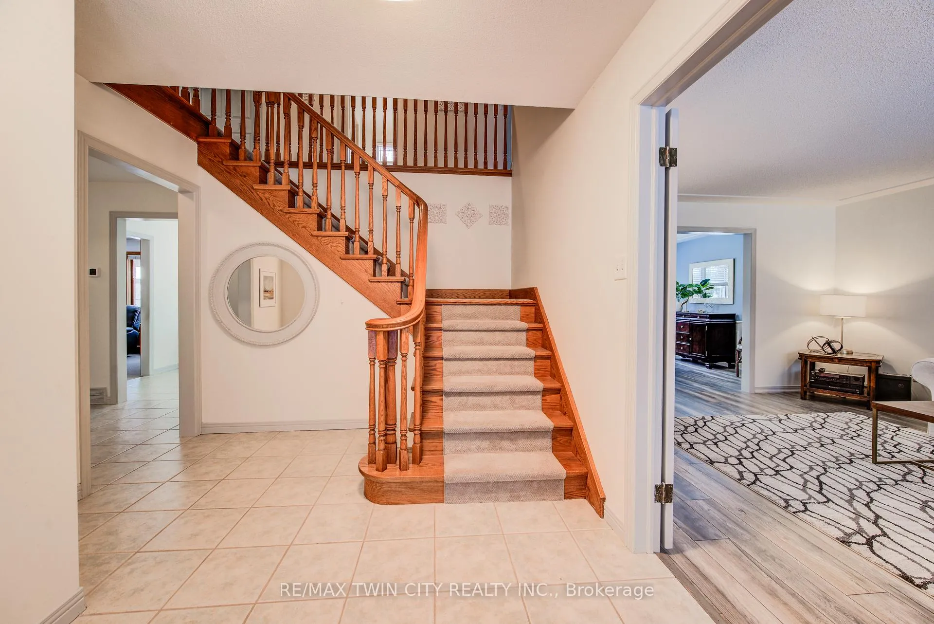 Photo 5 of 454 Kingsford Place, Waterloo — HOMEH