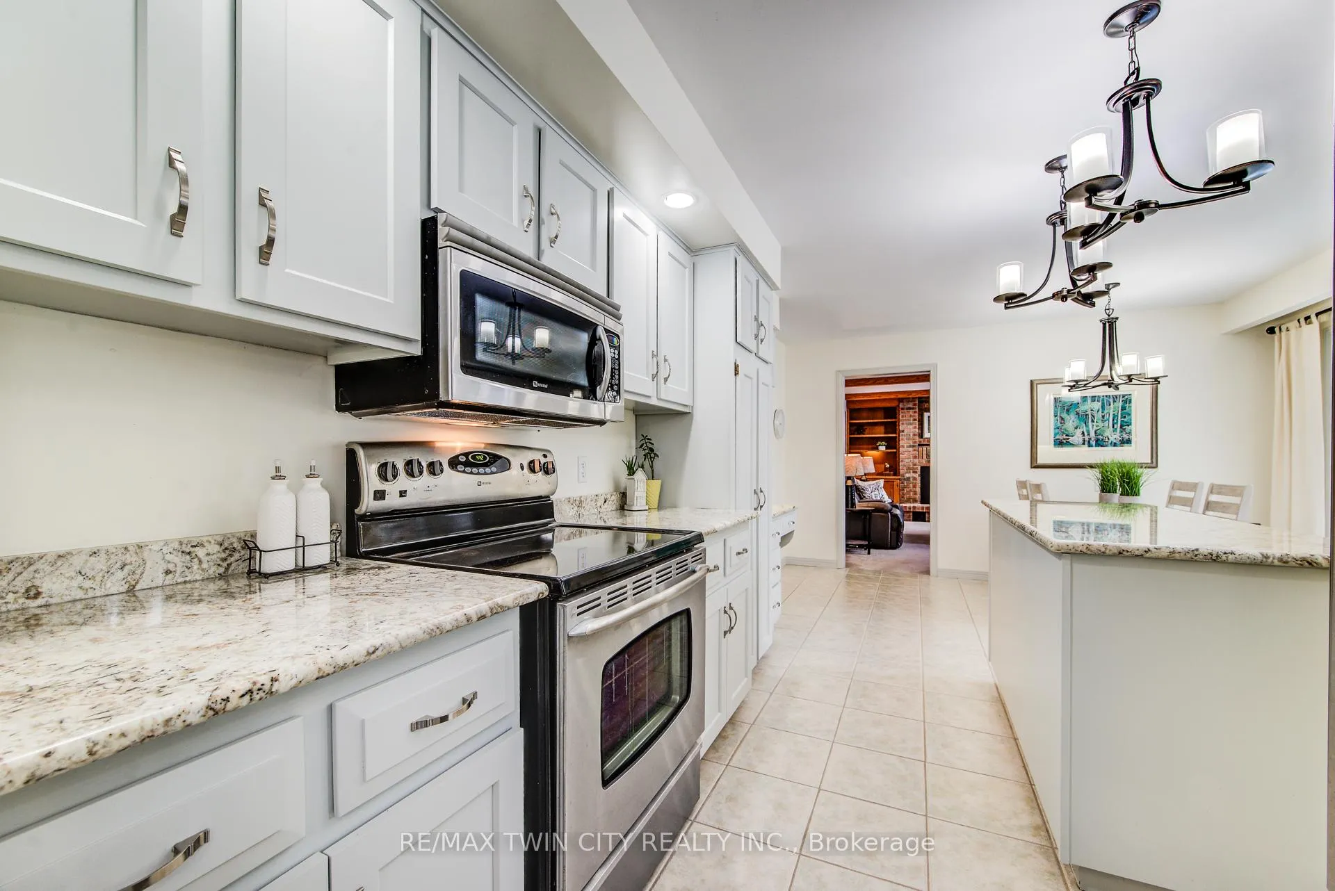 Photo 11 of 454 Kingsford Place, Waterloo — HOMEH