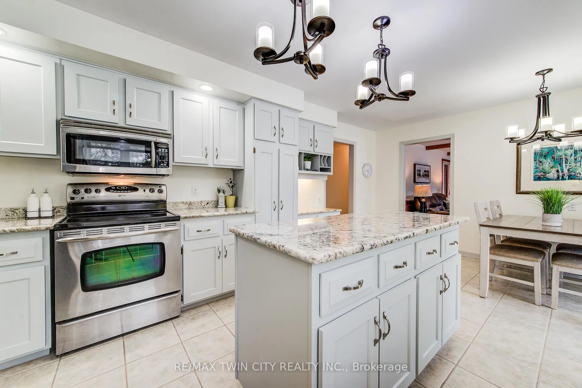 Photo 15 of 454 Kingsford Place, Waterloo — HOMEH