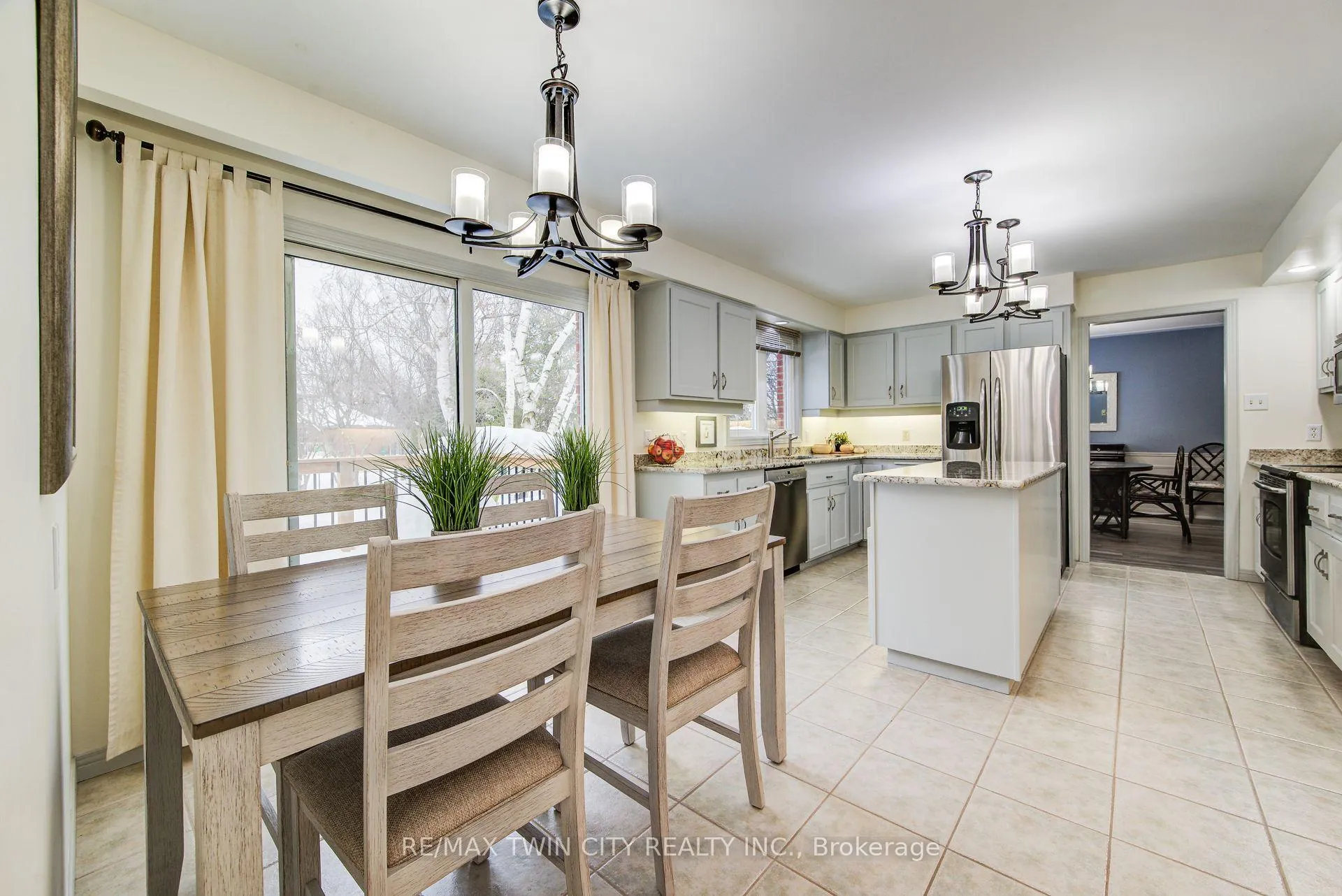 Photo 18 of 454 Kingsford Place, Waterloo — HOMEH