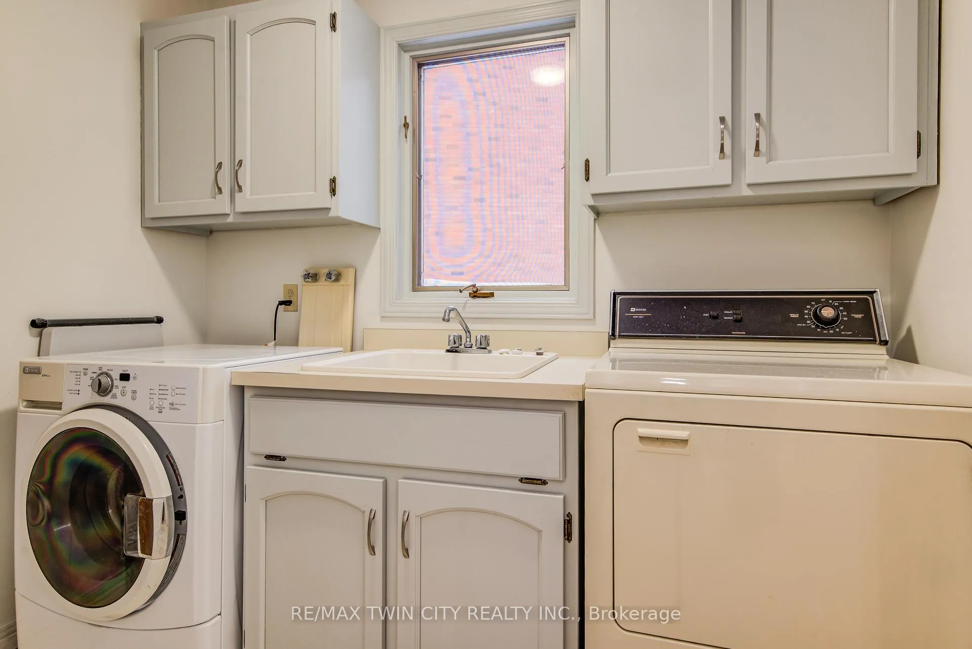 Photo 22 of 454 Kingsford Place, Waterloo — HOMEH