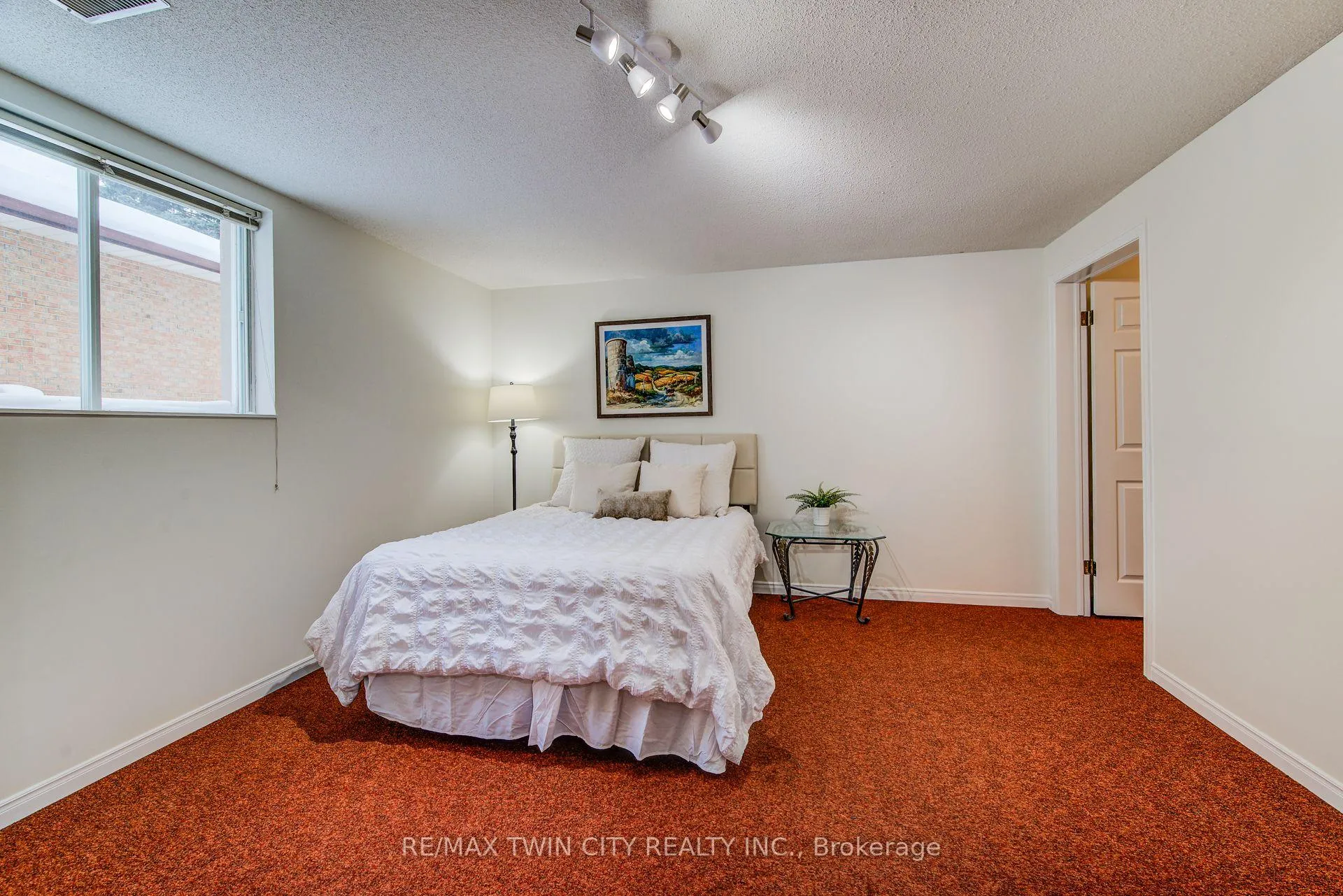 Photo 37 of 454 Kingsford Place, Waterloo — HOMEH