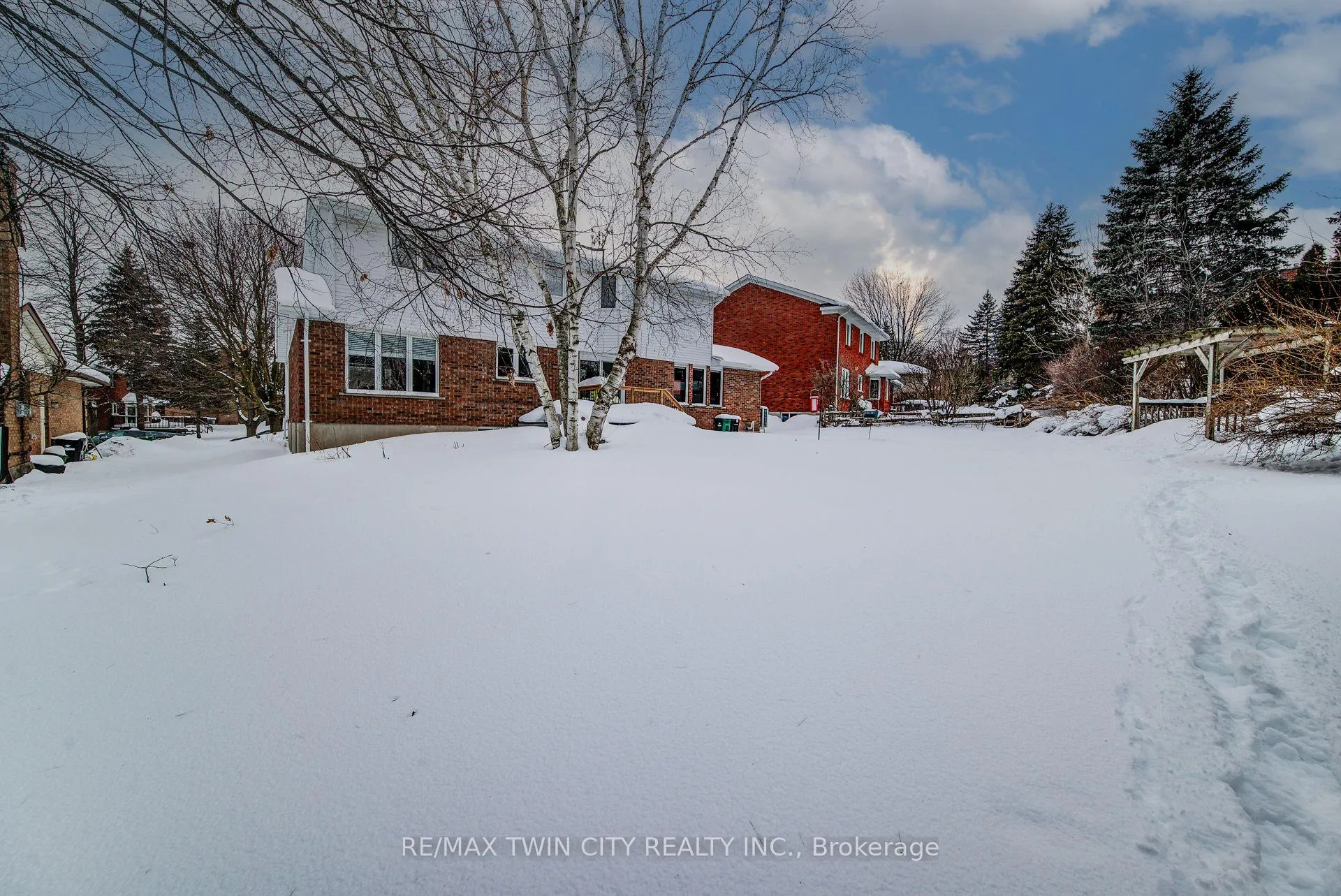 Photo 45 of 454 Kingsford Place, Waterloo — HOMEH