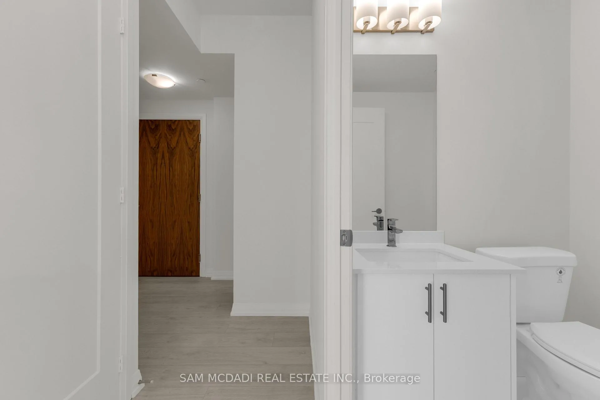 Photo 3 of Unit 2205, 27 Korda Gate, Vaughan, Vellore Village — HOMEH
