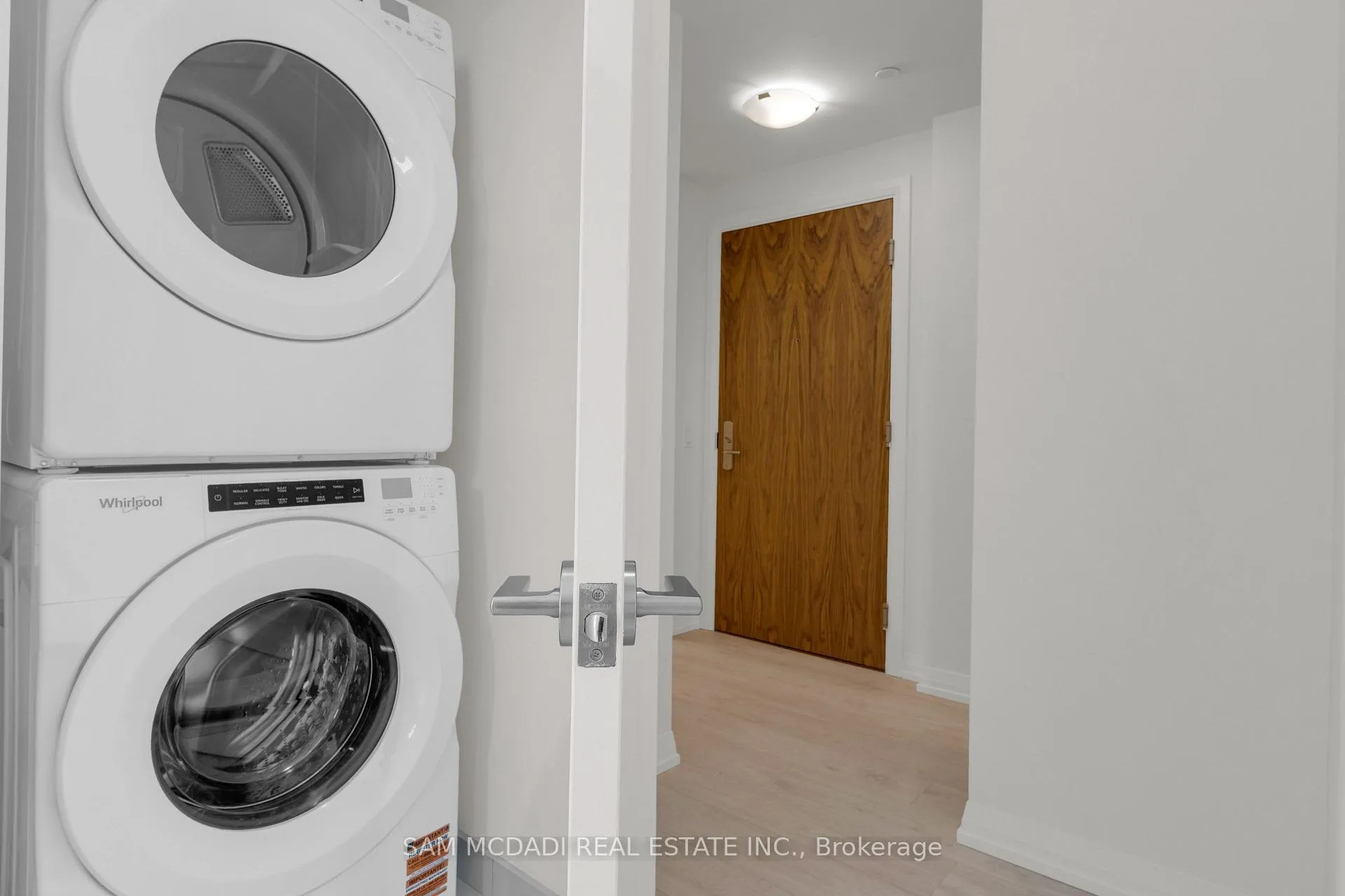 Photo 4 of Unit 2205, 27 Korda Gate, Vaughan, Vellore Village — HOMEH