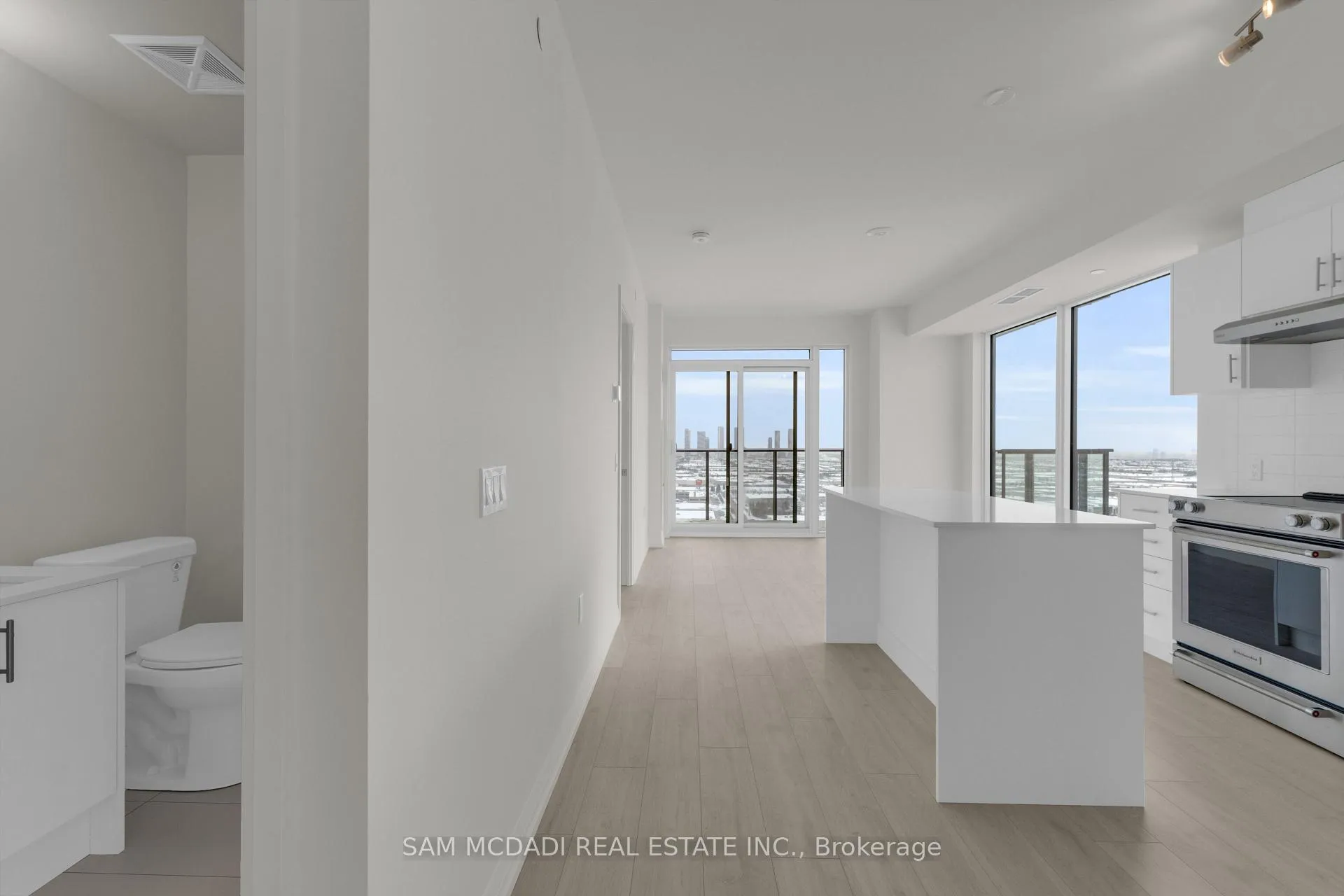 Photo 5 of Unit 2205, 27 Korda Gate, Vaughan, Vellore Village — HOMEH