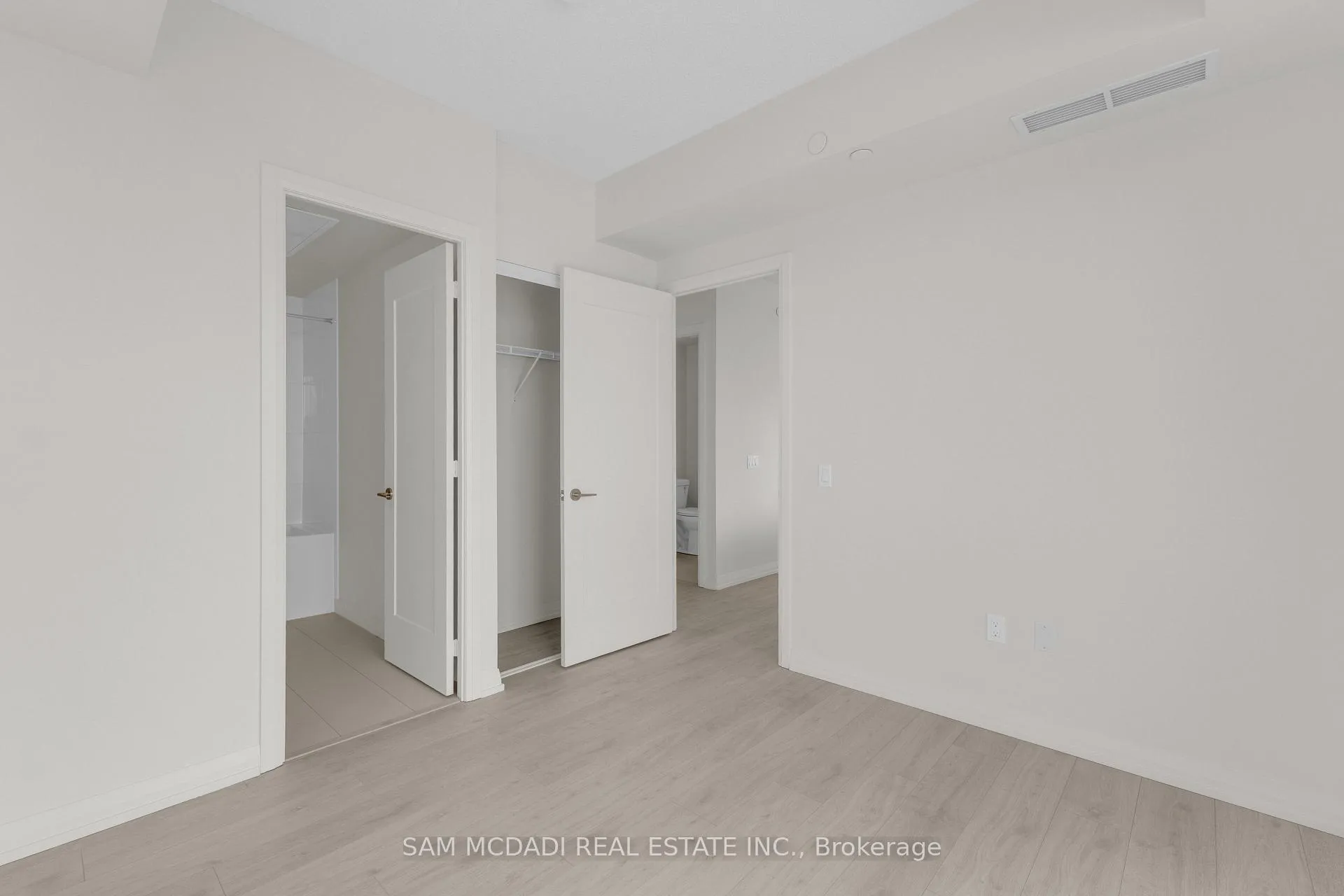 Photo 9 of Unit 2205, 27 Korda Gate, Vaughan, Vellore Village — HOMEH
