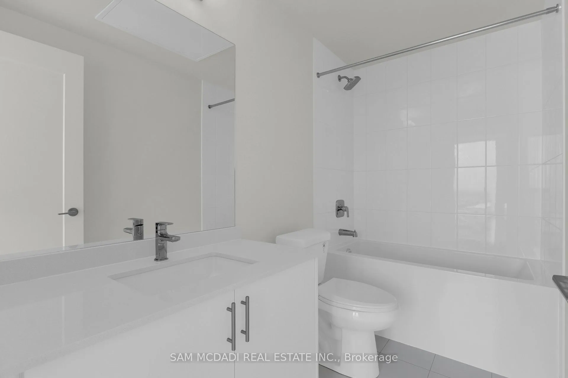 Photo 10 of Unit 2205, 27 Korda Gate, Vaughan, Vellore Village — HOMEH