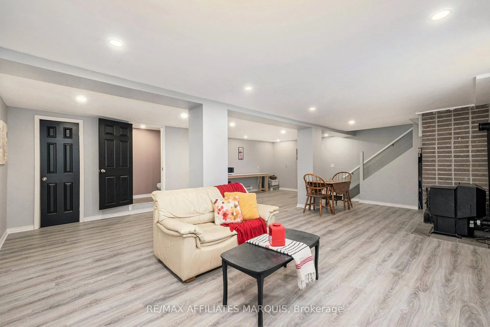 Photo 18 of 47 Gladstone Avenue, Smiths Falls — HOMEH