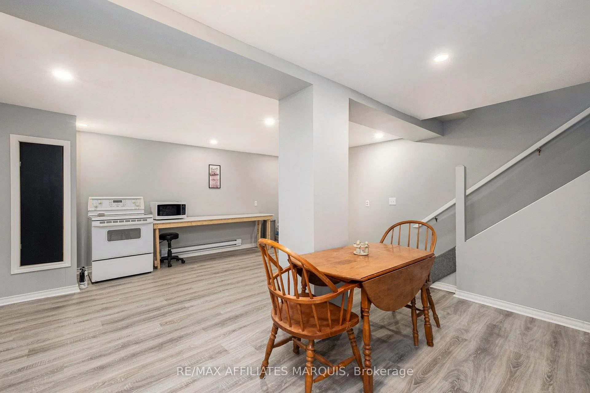 Photo 19 of 47 Gladstone Avenue, Smiths Falls — HOMEH