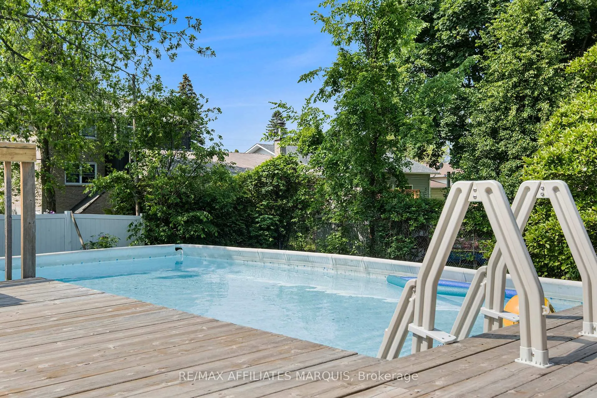 Photo 20 of 47 Gladstone Avenue, Smiths Falls — HOMEH