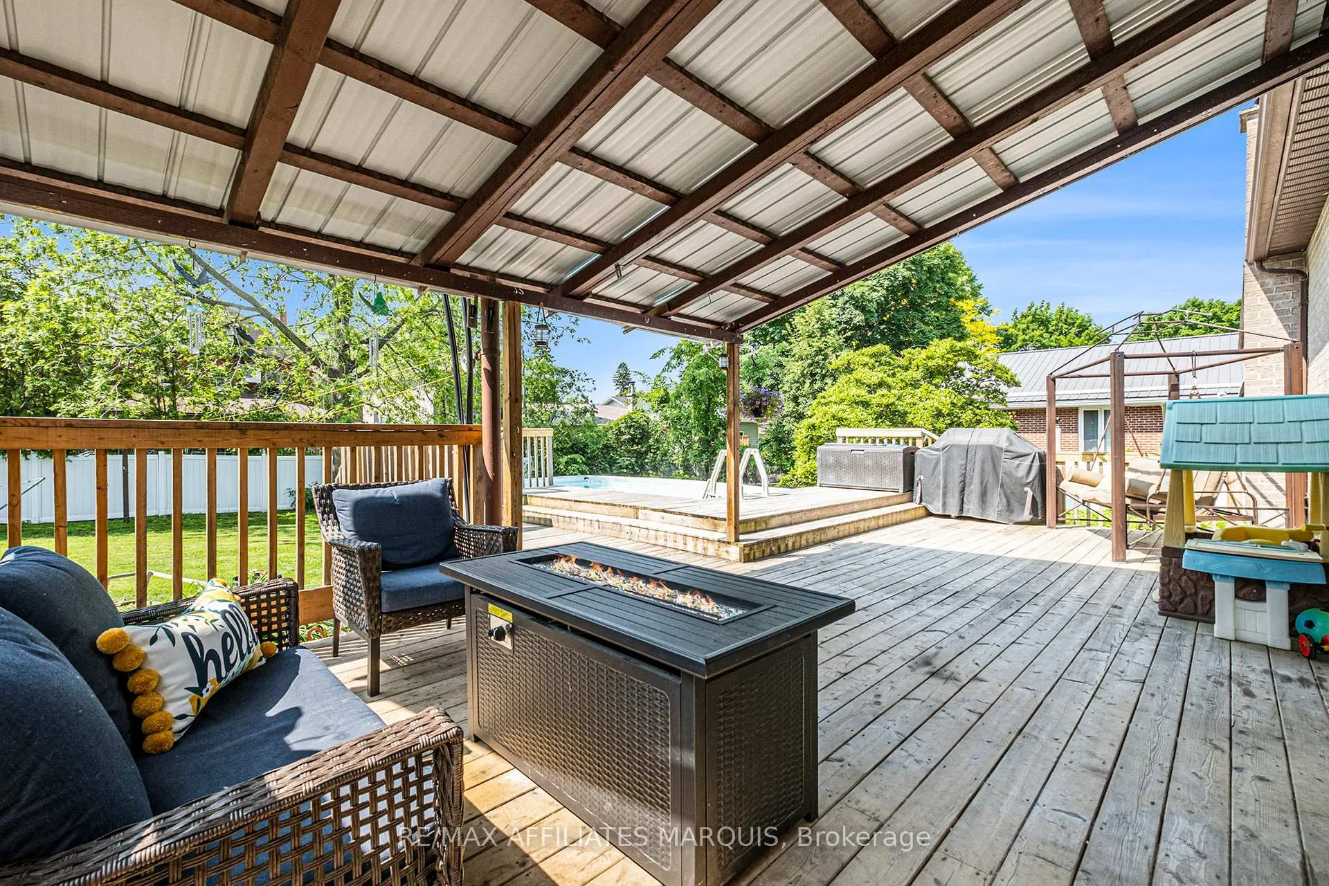 Photo 21 of 47 Gladstone Avenue, Smiths Falls — HOMEH