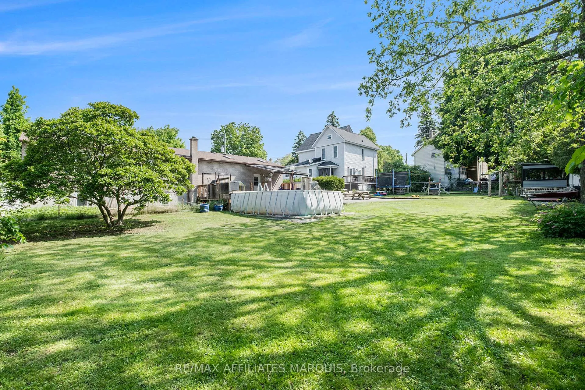 Photo 22 of 47 Gladstone Avenue, Smiths Falls — HOMEH