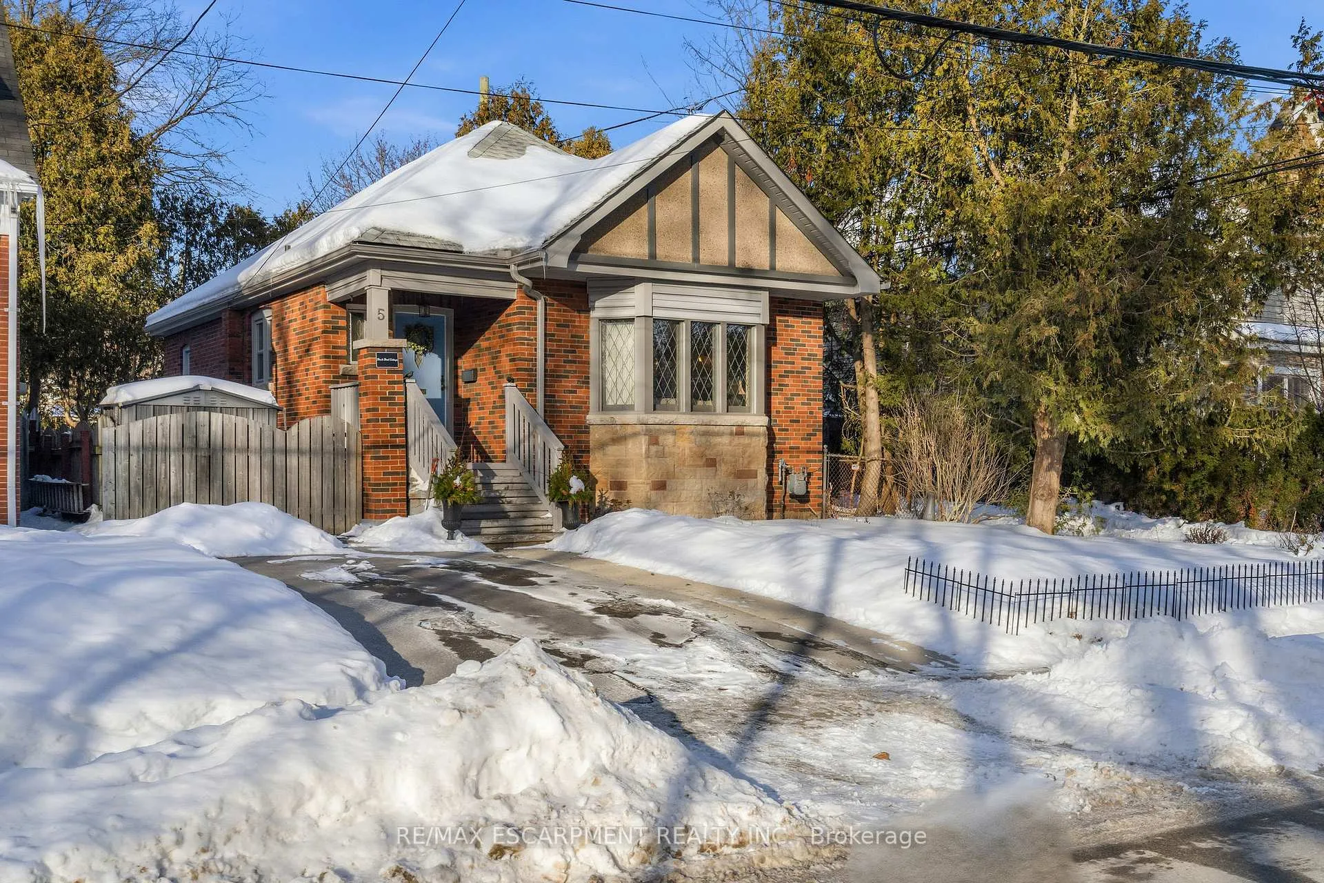 Photo 1 of 5 Alma Street, Hamilton, Dundas — HOMEH