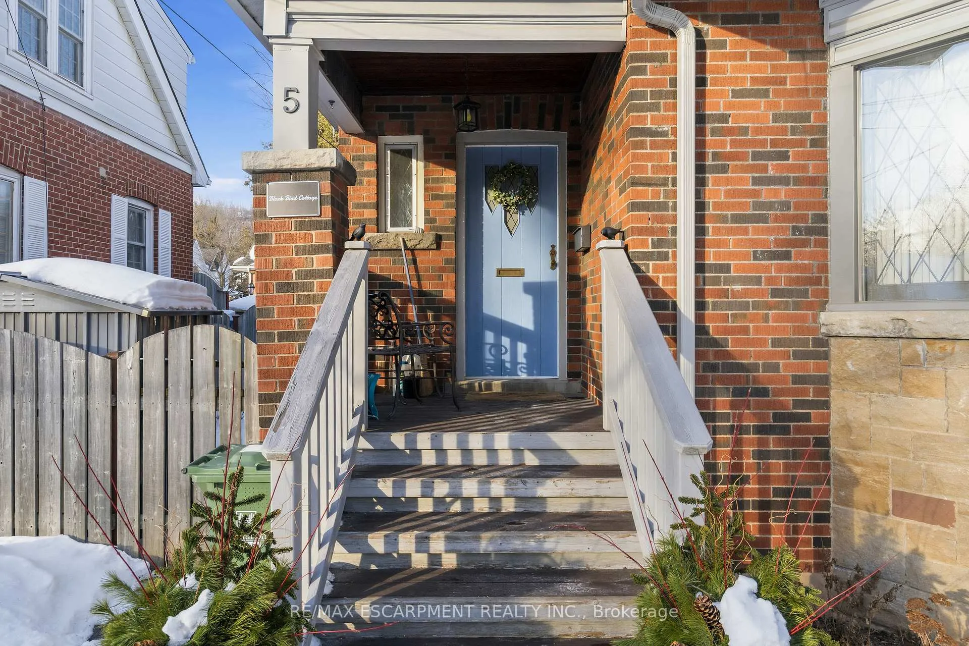 Photo 2 of 5 Alma Street, Hamilton, Dundas — HOMEH