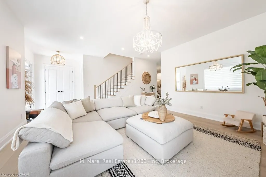 Photo 6 of Unit 2, 121 Fiddlers Green Road, Hamilton, Ancaster — HOMEH