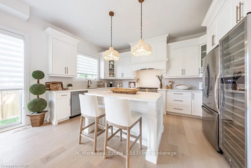 Photo 7 of Unit 2, 121 Fiddlers Green Road, Hamilton, Ancaster — HOMEH