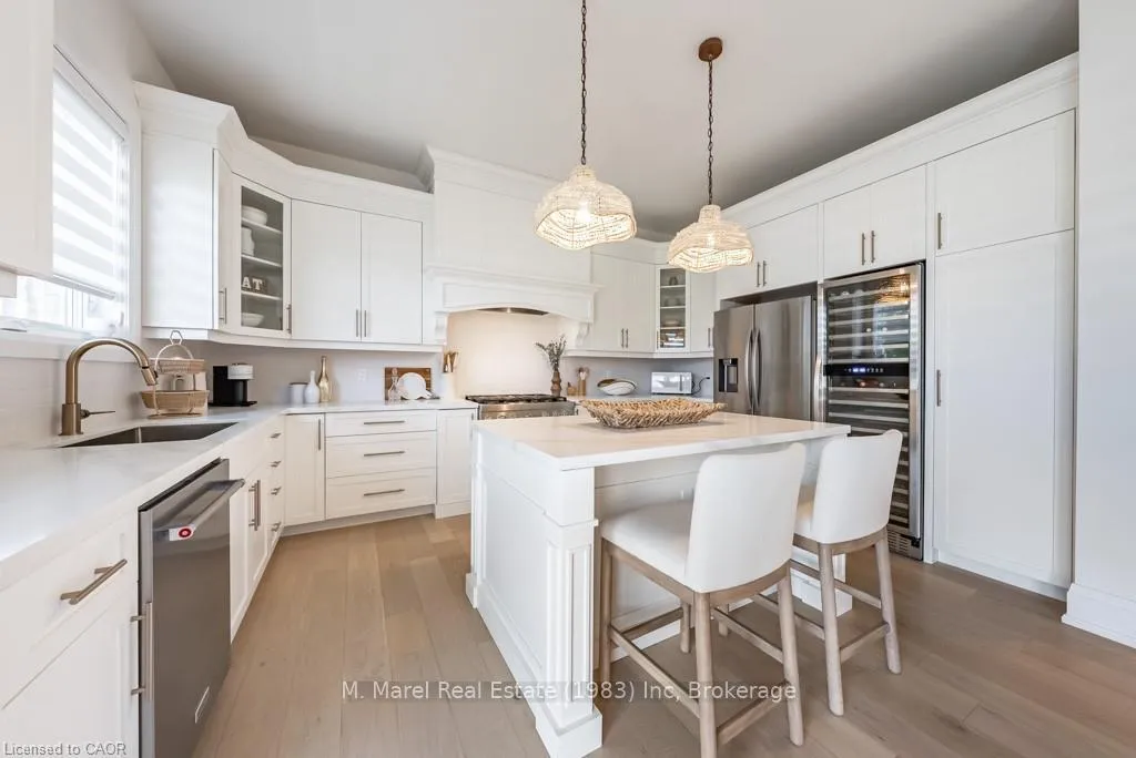 Photo 8 of Unit 2, 121 Fiddlers Green Road, Hamilton, Ancaster — HOMEH