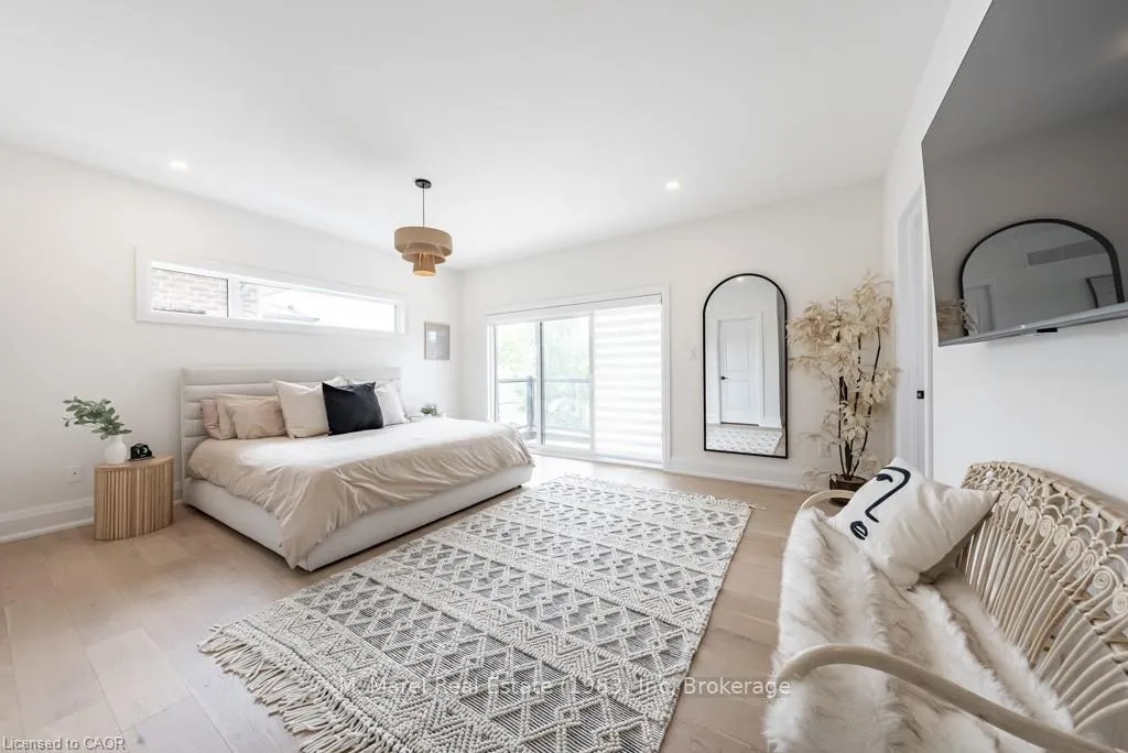 Photo 15 of Unit 2, 121 Fiddlers Green Road, Hamilton, Ancaster — HOMEH