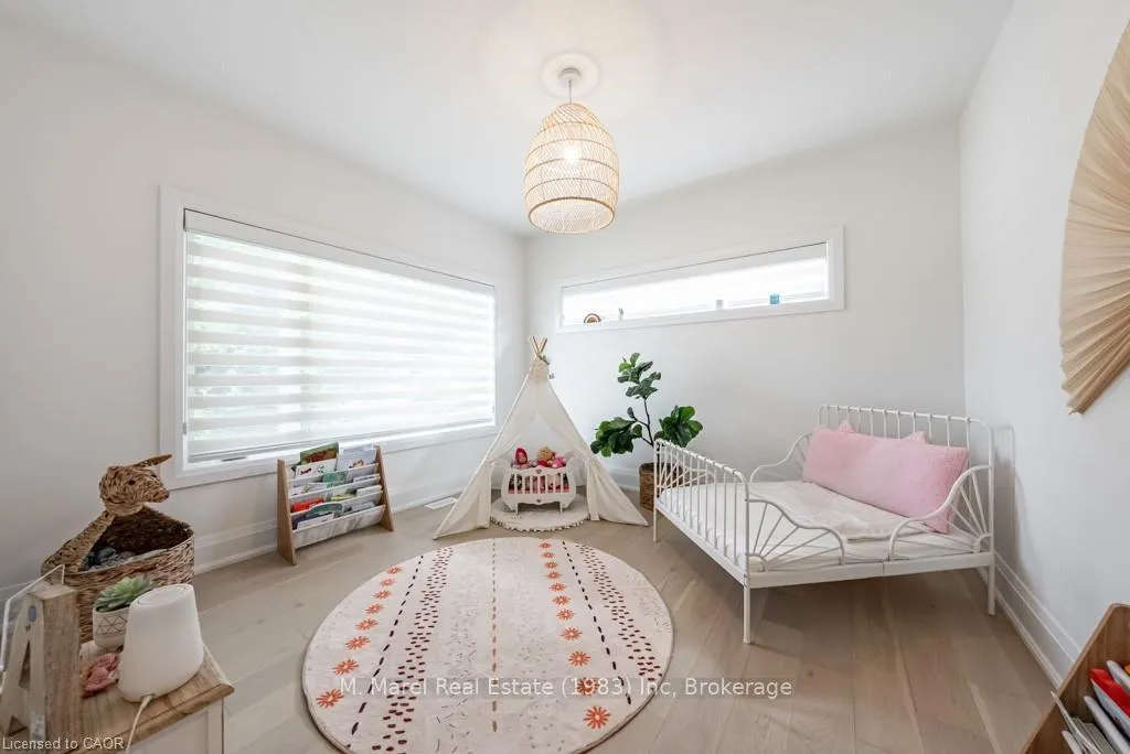 Photo 19 of Unit 2, 121 Fiddlers Green Road, Hamilton, Ancaster — HOMEH