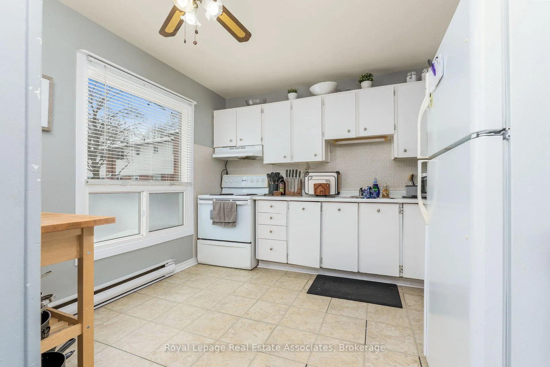 Photo 12 of 20 Kingham Road, Halton Hills, Acton — HOMEH