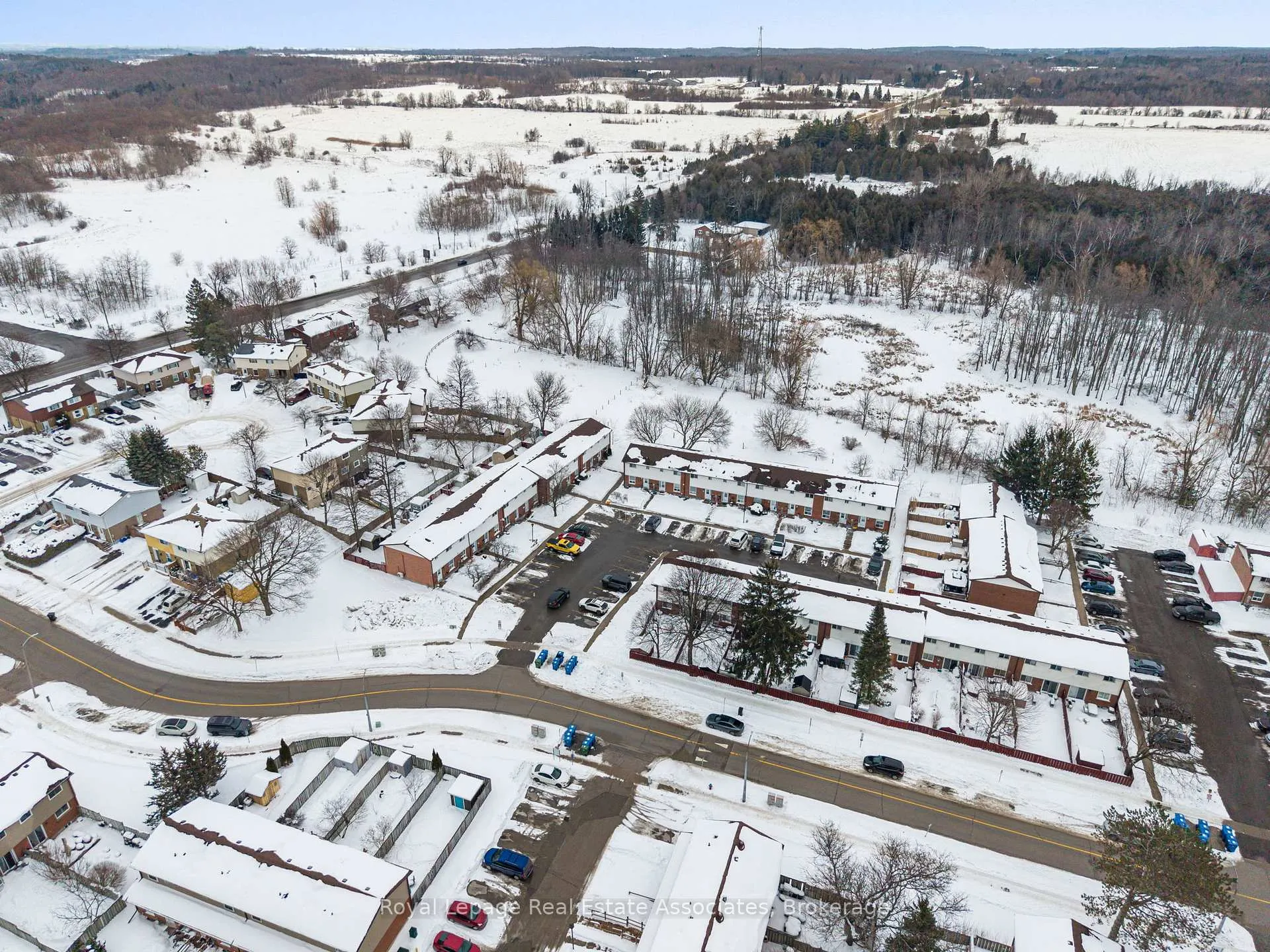Photo 33 of 20 Kingham Road, Halton Hills, Acton — HOMEH