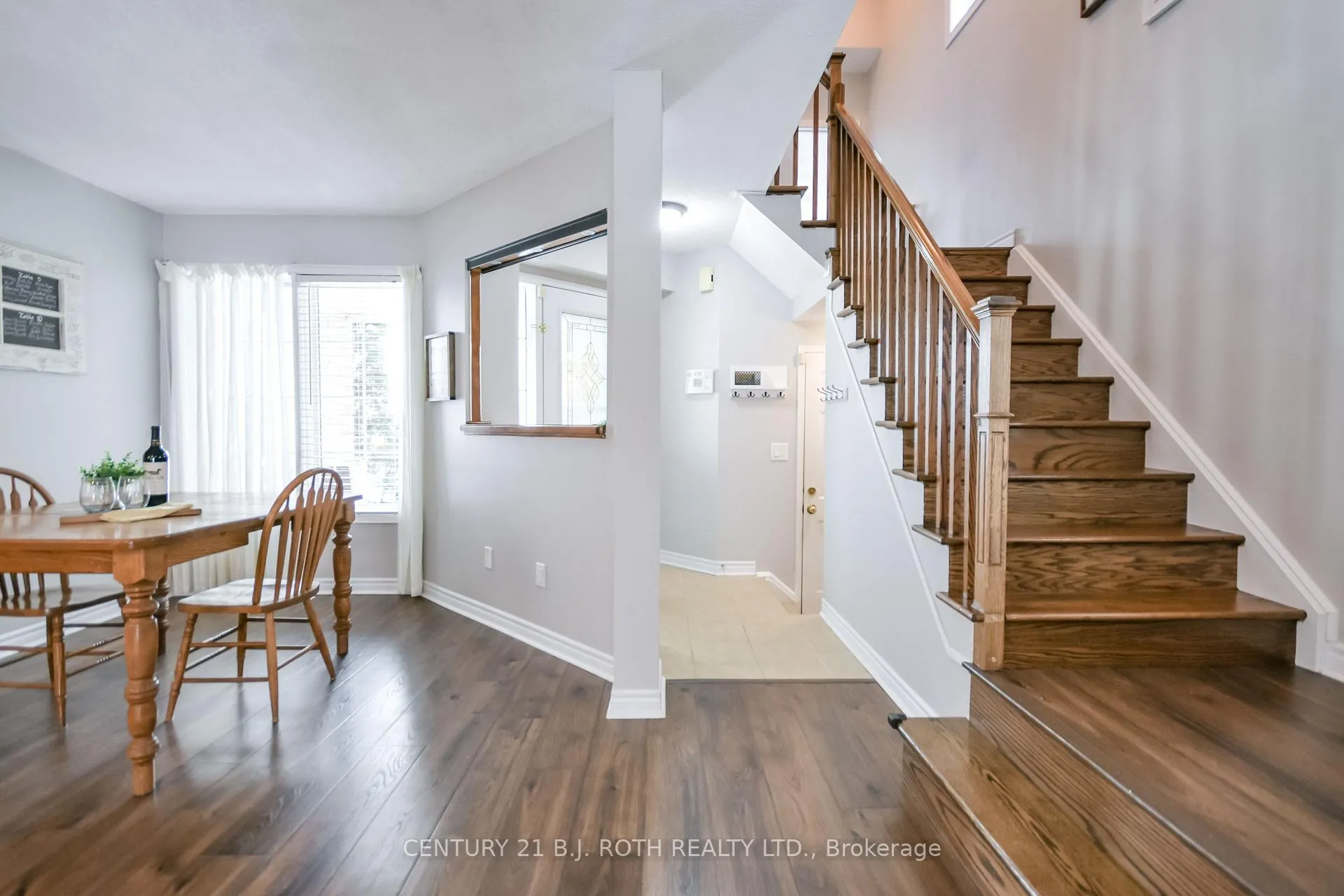 Photo 3 of 91 Cunningham Drive, Barrie, Ardagh — HOMEH