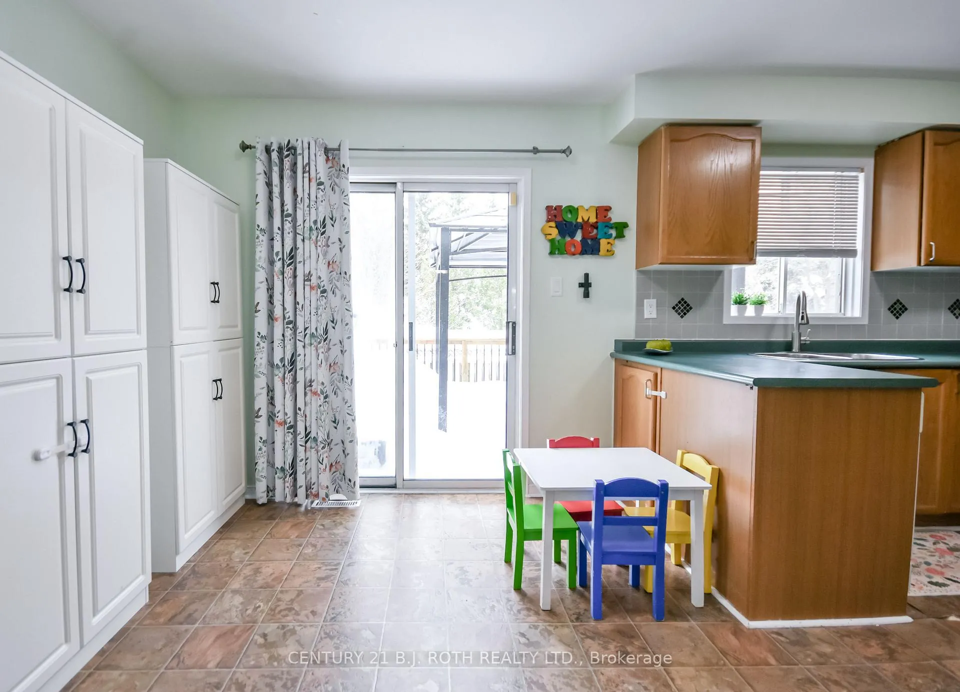Photo 10 of 91 Cunningham Drive, Barrie, Ardagh — HOMEH