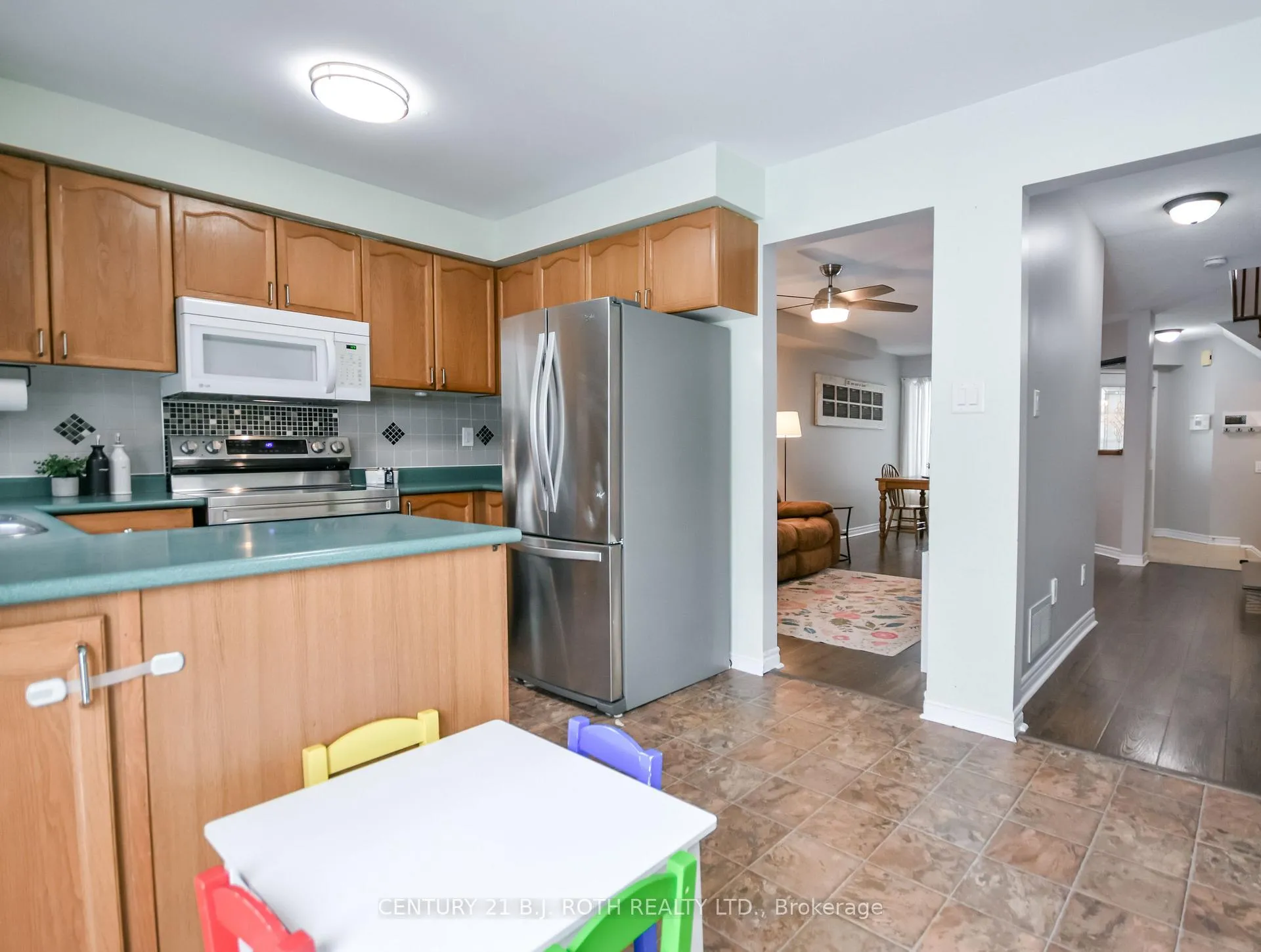 Photo 12 of 91 Cunningham Drive, Barrie, Ardagh — HOMEH