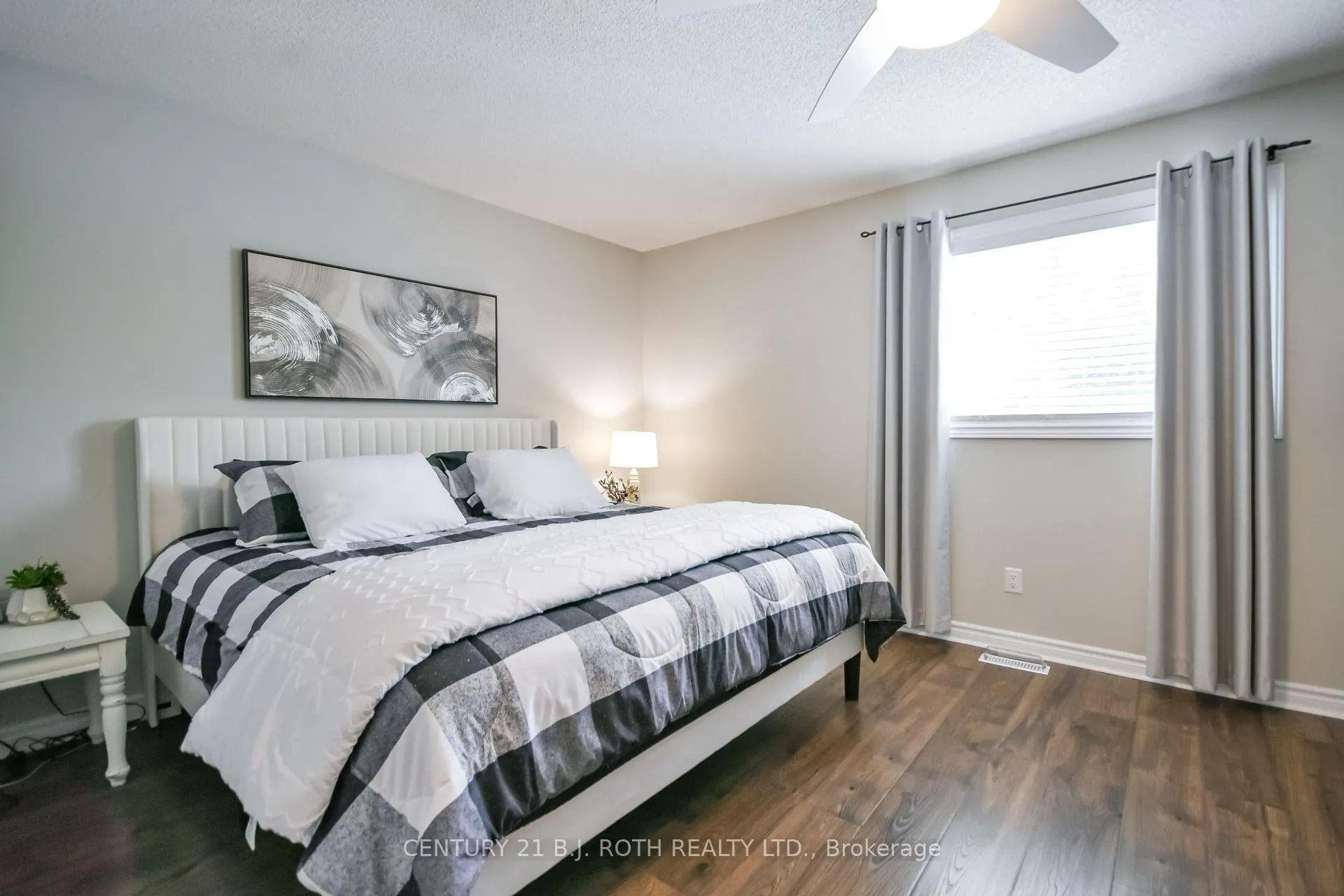 Photo 19 of 91 Cunningham Drive, Barrie, Ardagh — HOMEH