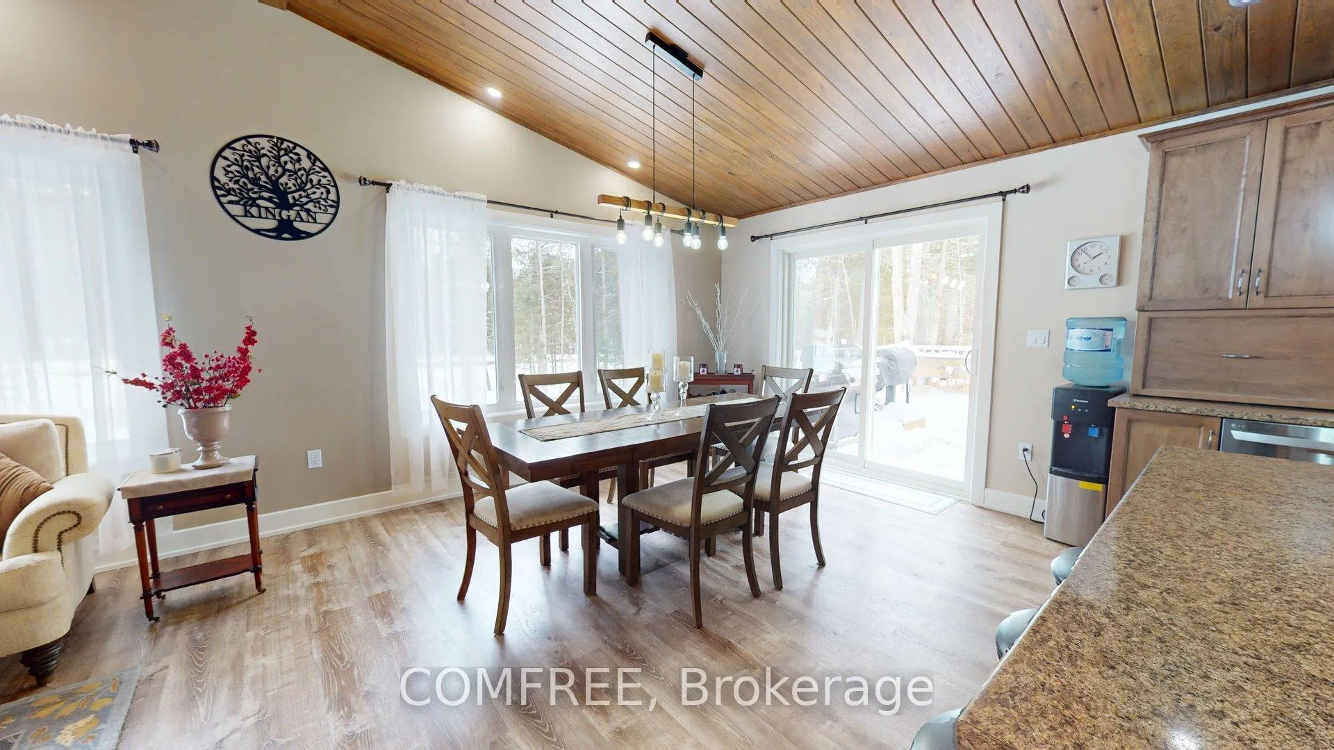 Photo 4 of 939 Burnstown Road, McNab/Braeside, Mcnab/Braeside Twps — HOMEH