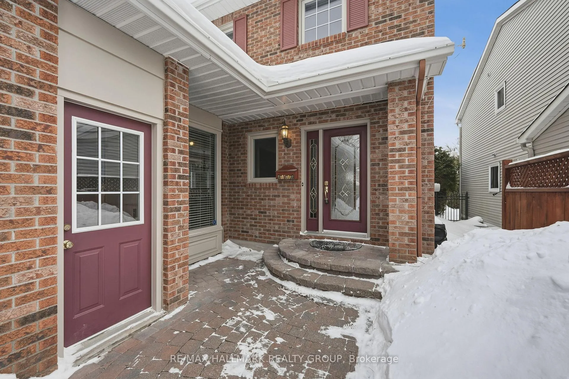 Photo 2 of 6066 Meadowhill Crescent, Ottawa, Chapel Hill — HOMEH