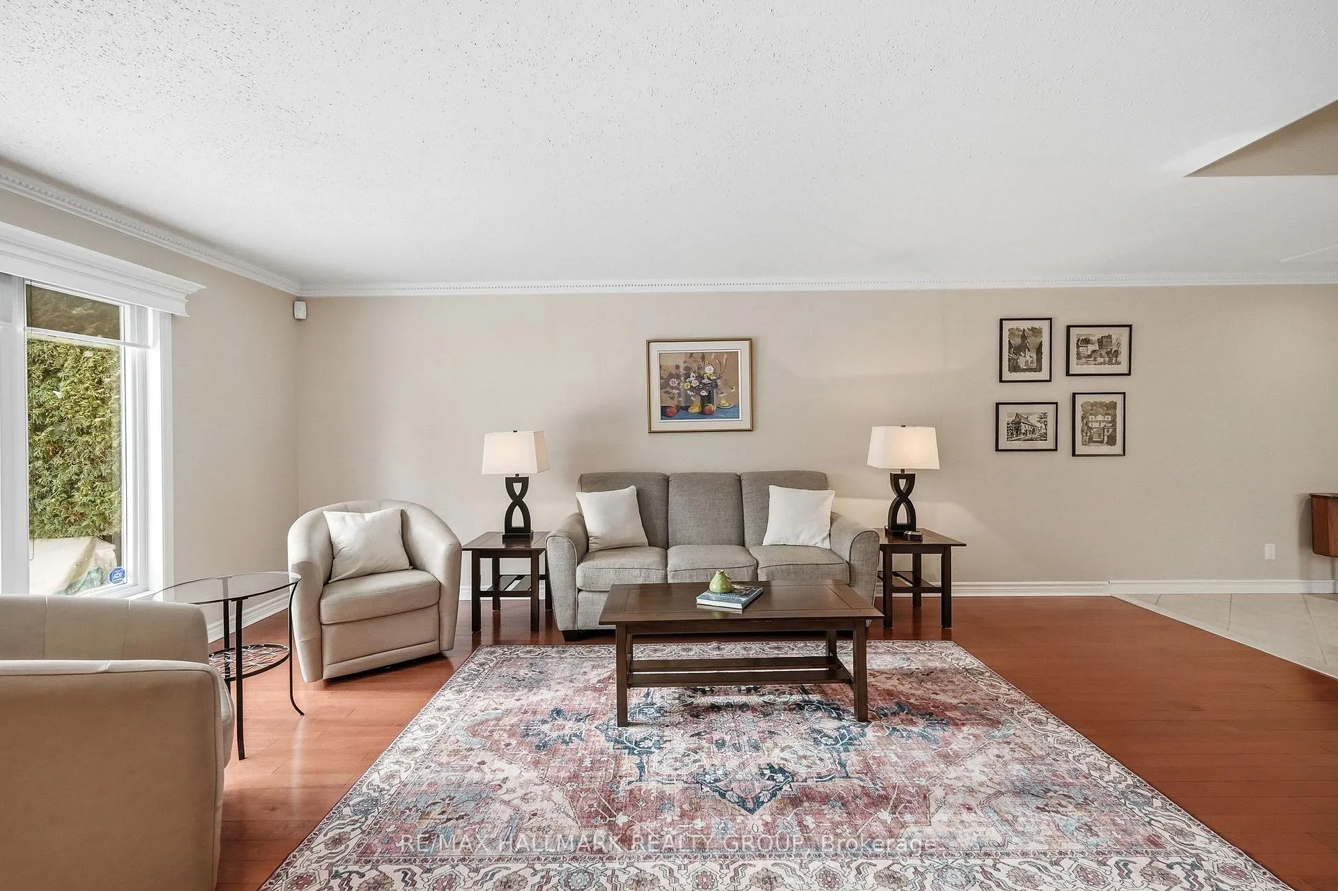 Photo 6 of 6066 Meadowhill Crescent, Ottawa, Chapel Hill — HOMEH
