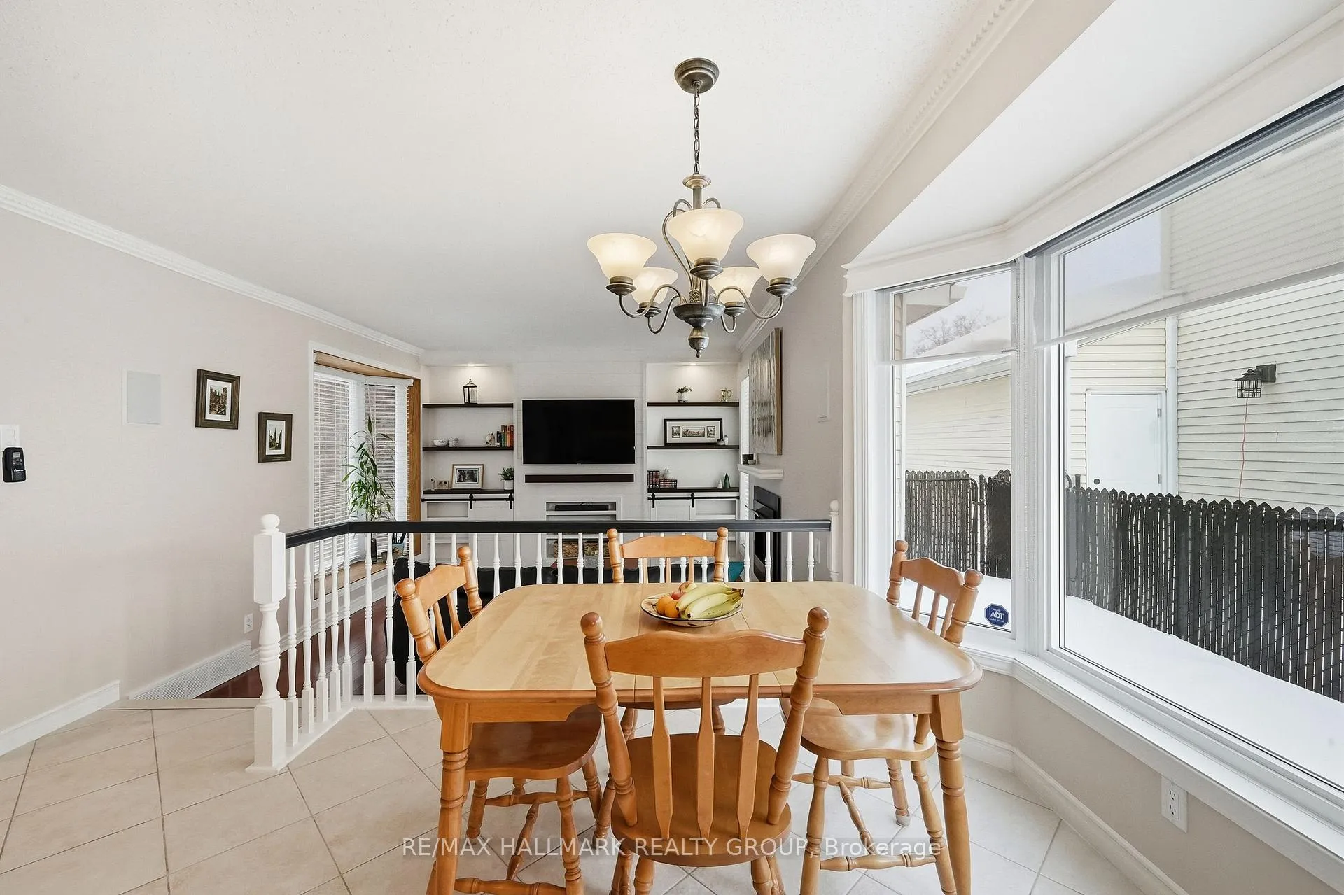 Photo 14 of 6066 Meadowhill Crescent, Ottawa, Chapel Hill — HOMEH